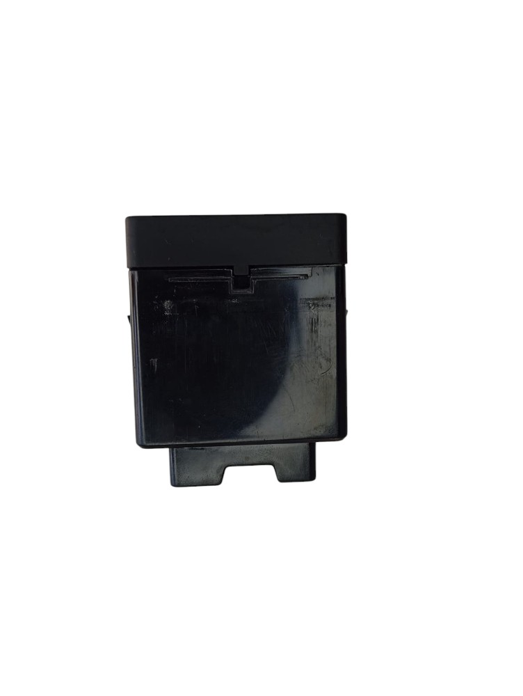Entrada Usb Auxiliar Hyundai Hb20 Kia 3