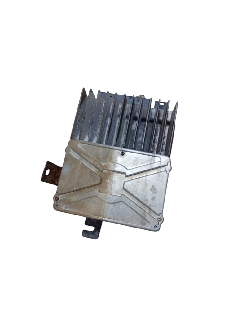 Módulo Amplificador Som Mercedes Benz Ml350 A2518209589 Prata