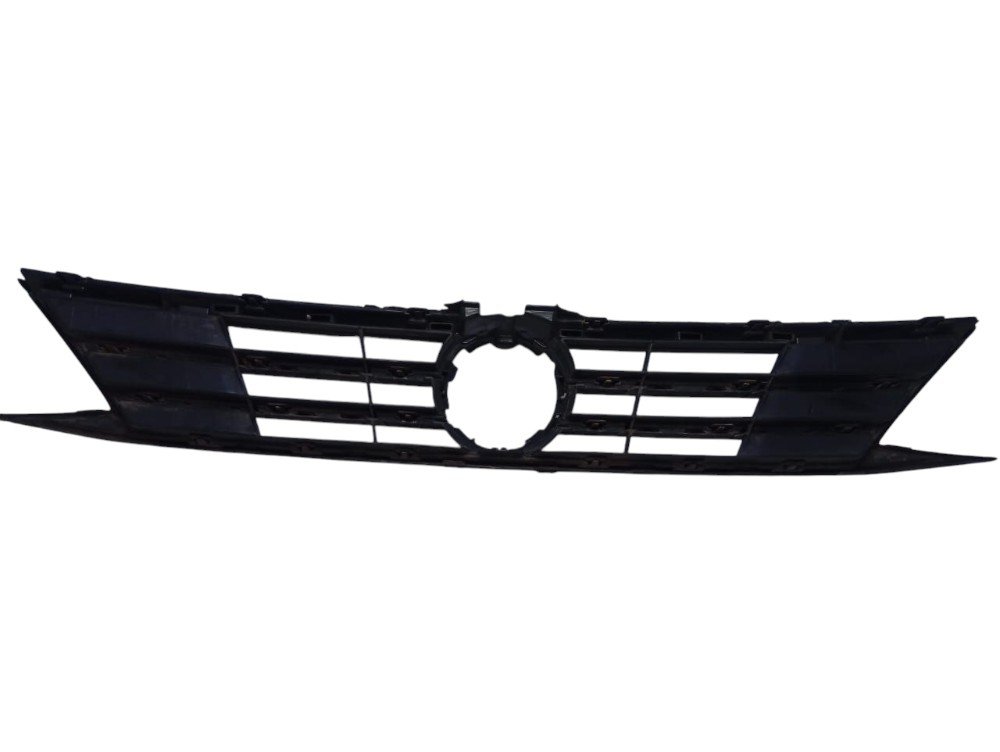 Grade Frontal Radiador Volkswagen Jetta 2017 Com Avaria
