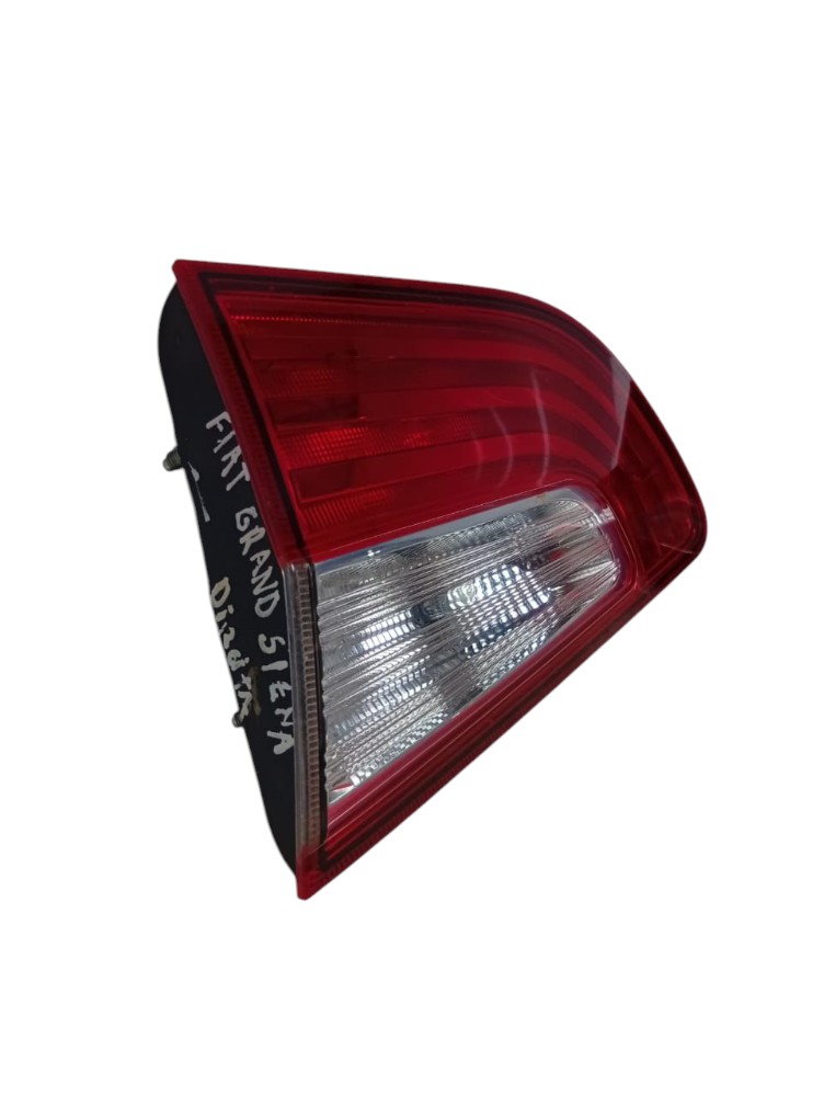 Lanterna Tampa Traseira Direita Fiat Grand Siena 2012 2016 Direito/passageiro Vermelho 4