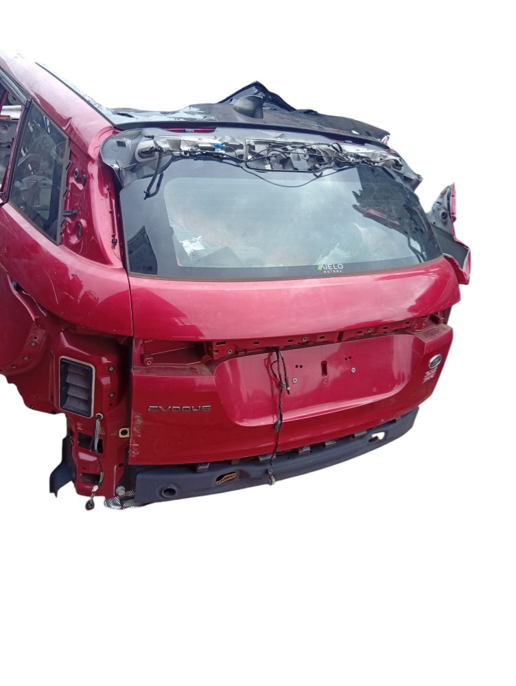 Tampa Traseira Porta Mala Range Rover Evoque P250 2021 Vermelha 7