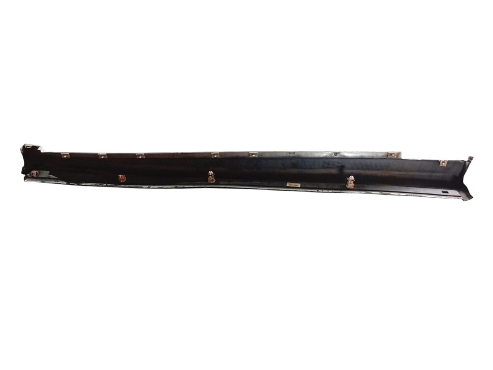 Spoiler Lateral Mercedes B180 2008 Avaria 4