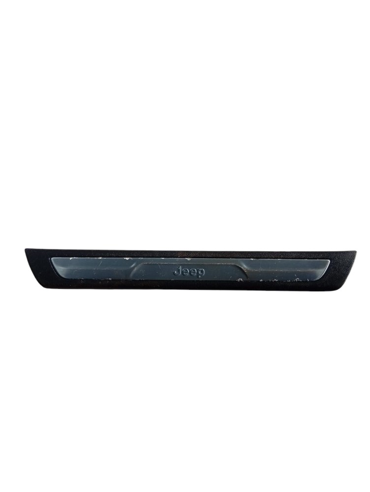 Soleira Dianteira Direita Jeep Grand Cherokee 2012 Avaria