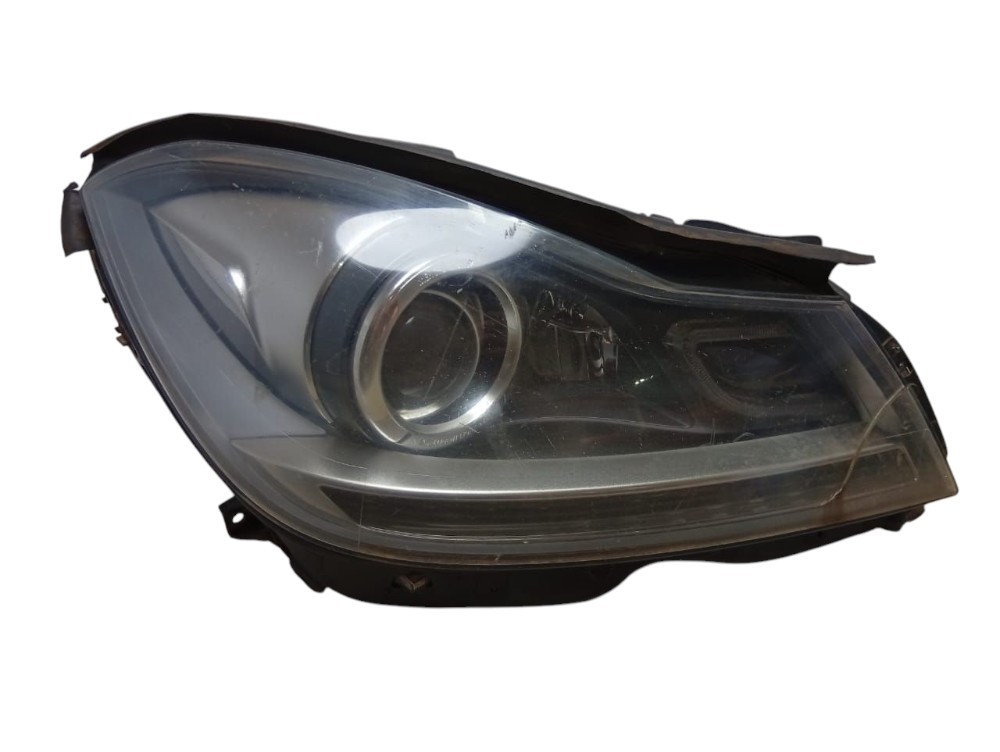 Farol Direito Mercedes Benz C220 Coupe Avaria