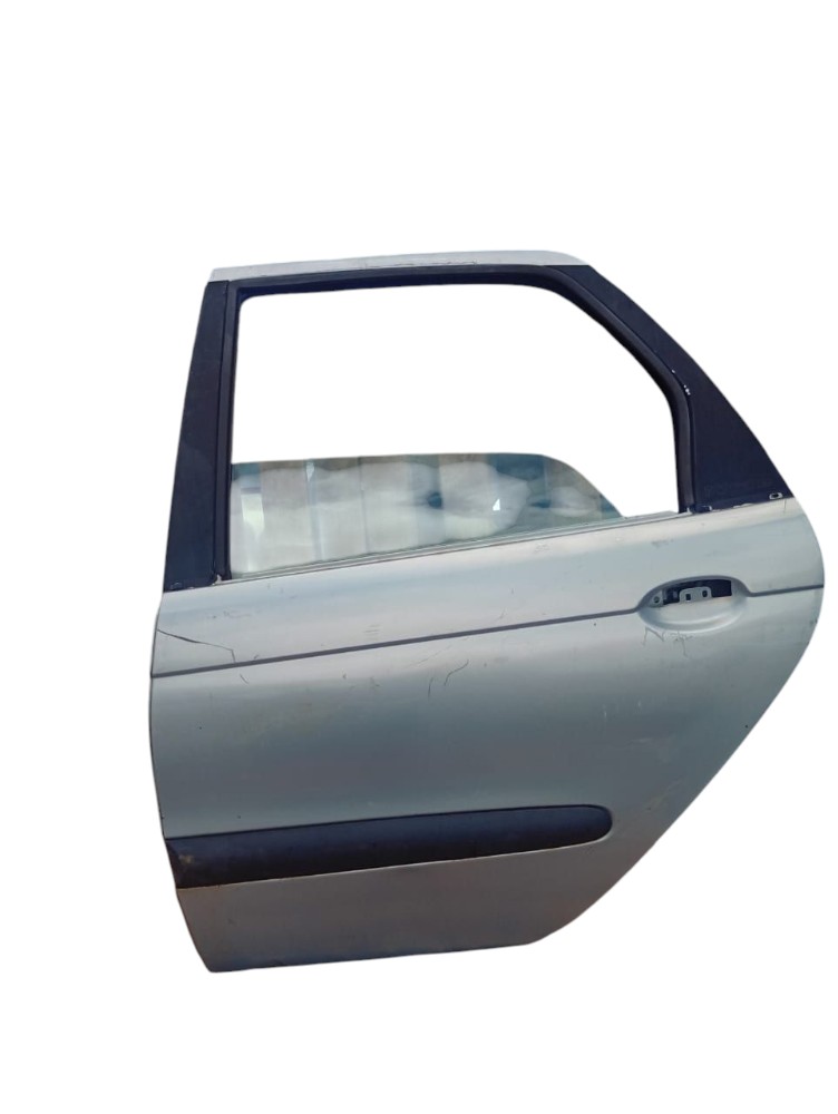 Porta Traseira Esquerda Renault Scenic 2002 2006 Detalhe Traseira Esquerda Prata