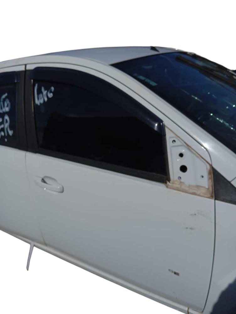 Porta Dianteira Direita Fiesta Hatch 1.6 2014 Branco Dianteira Direto Branco