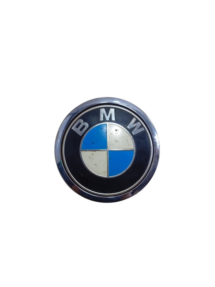 Emblema Tampa Traseira Bmw 118i 120i 2010 Detalhe
