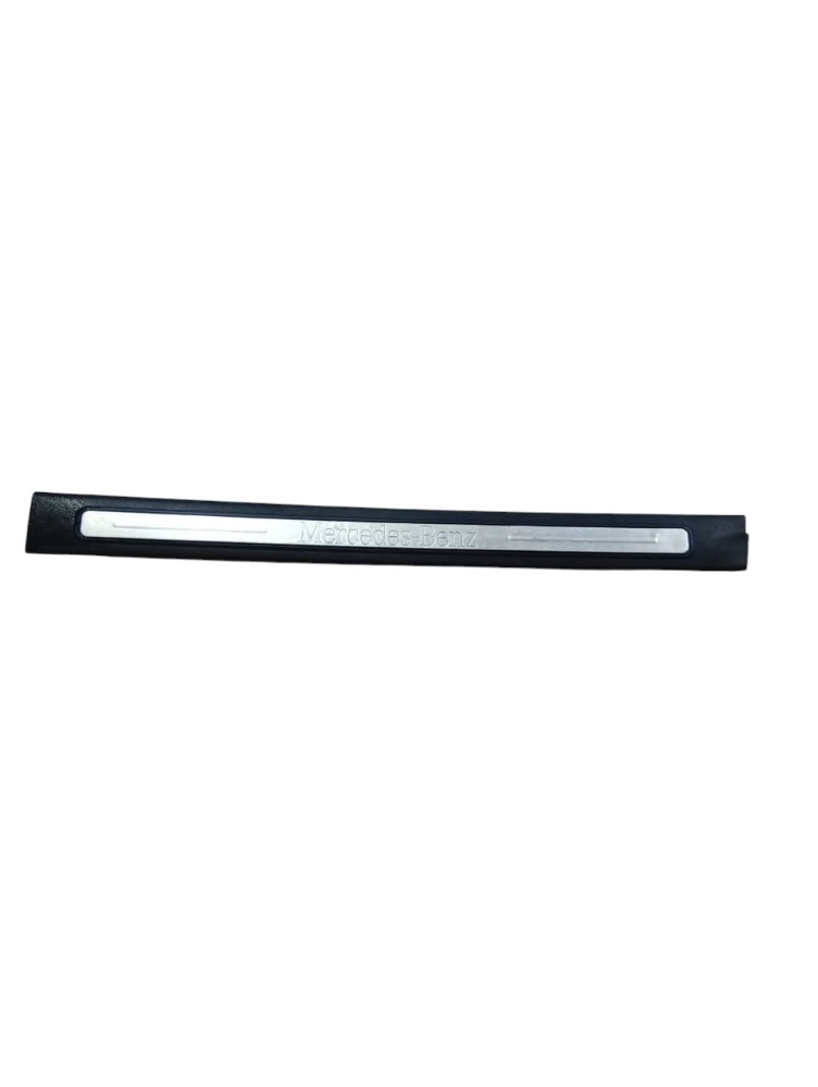 Soleira Porta Dianteira Esquerda Mercedes B180 2008