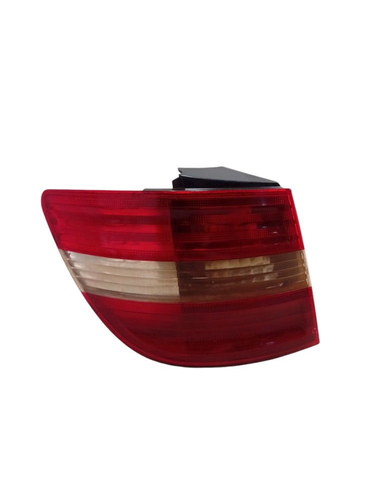 Lanterna Traseira Esquerda Mercedes B180 2008 Detalhe Esquerdo/motorista Vermelho