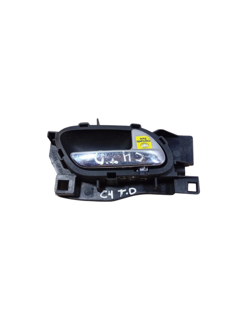 Maçaneta Interna Direita Citroen C4 2010 2012 Detalhe