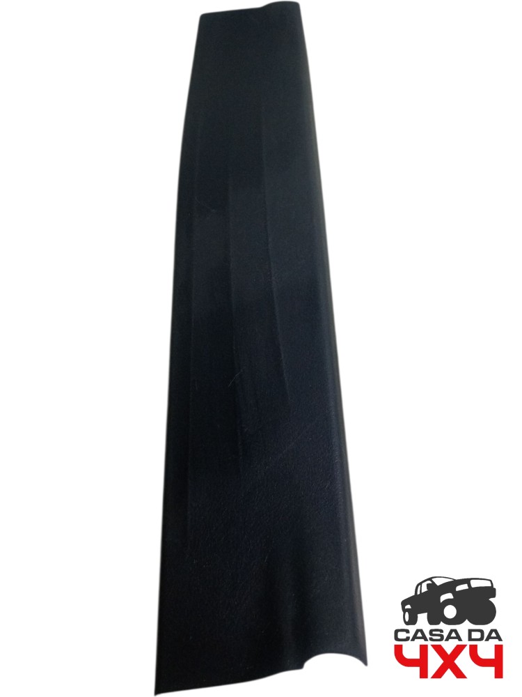 Soleira porta traseira esquerda hilux 2021 2.8 204cv