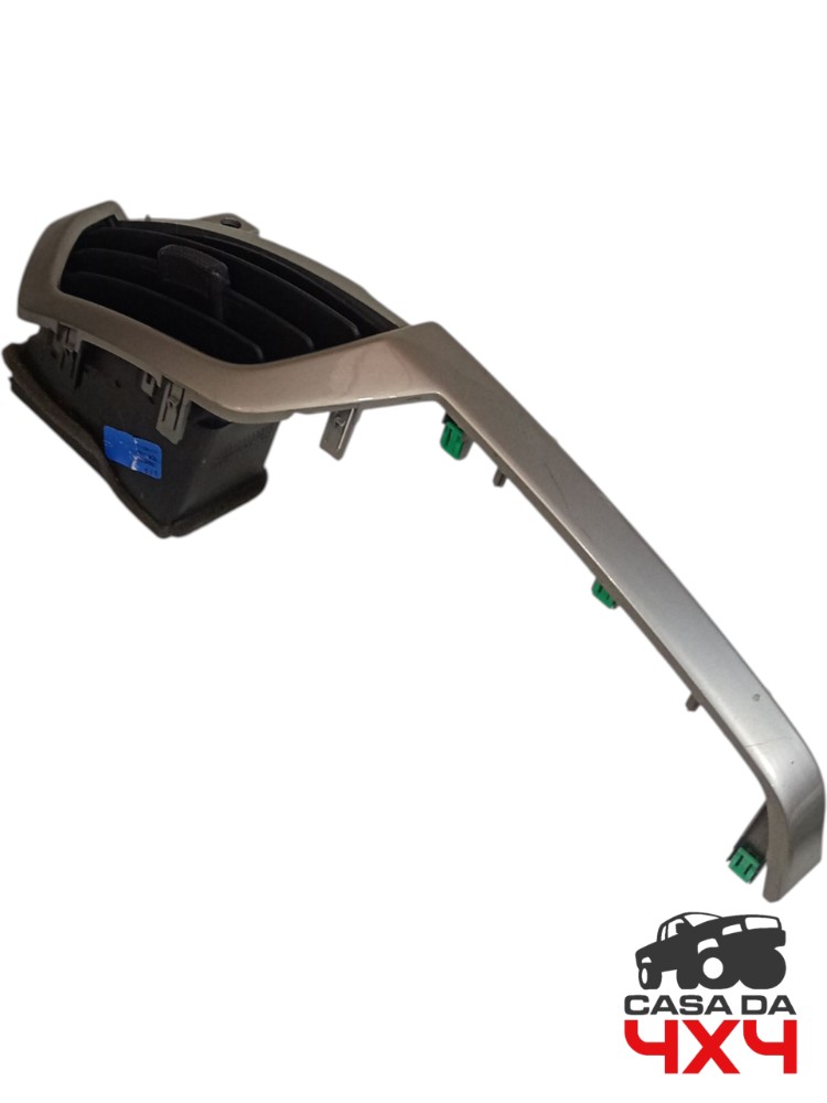 Difusor ar esquerdo central Trailblazer 3.6 v6 2013