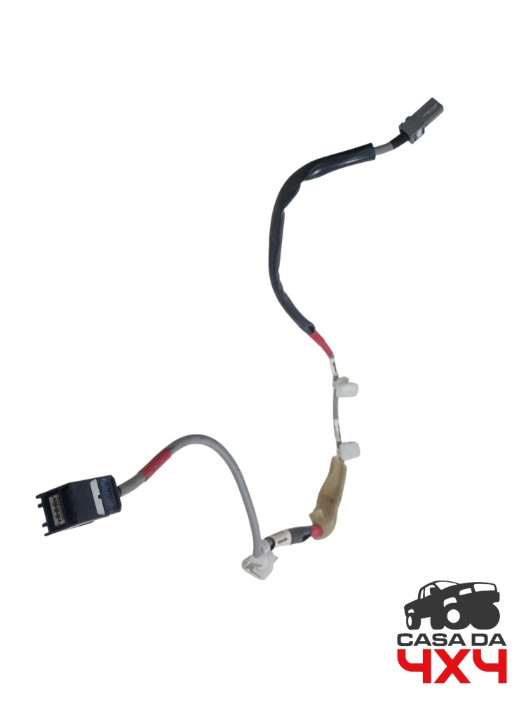 Chicote conector usb radio Hilux 204cv 2.8 2021