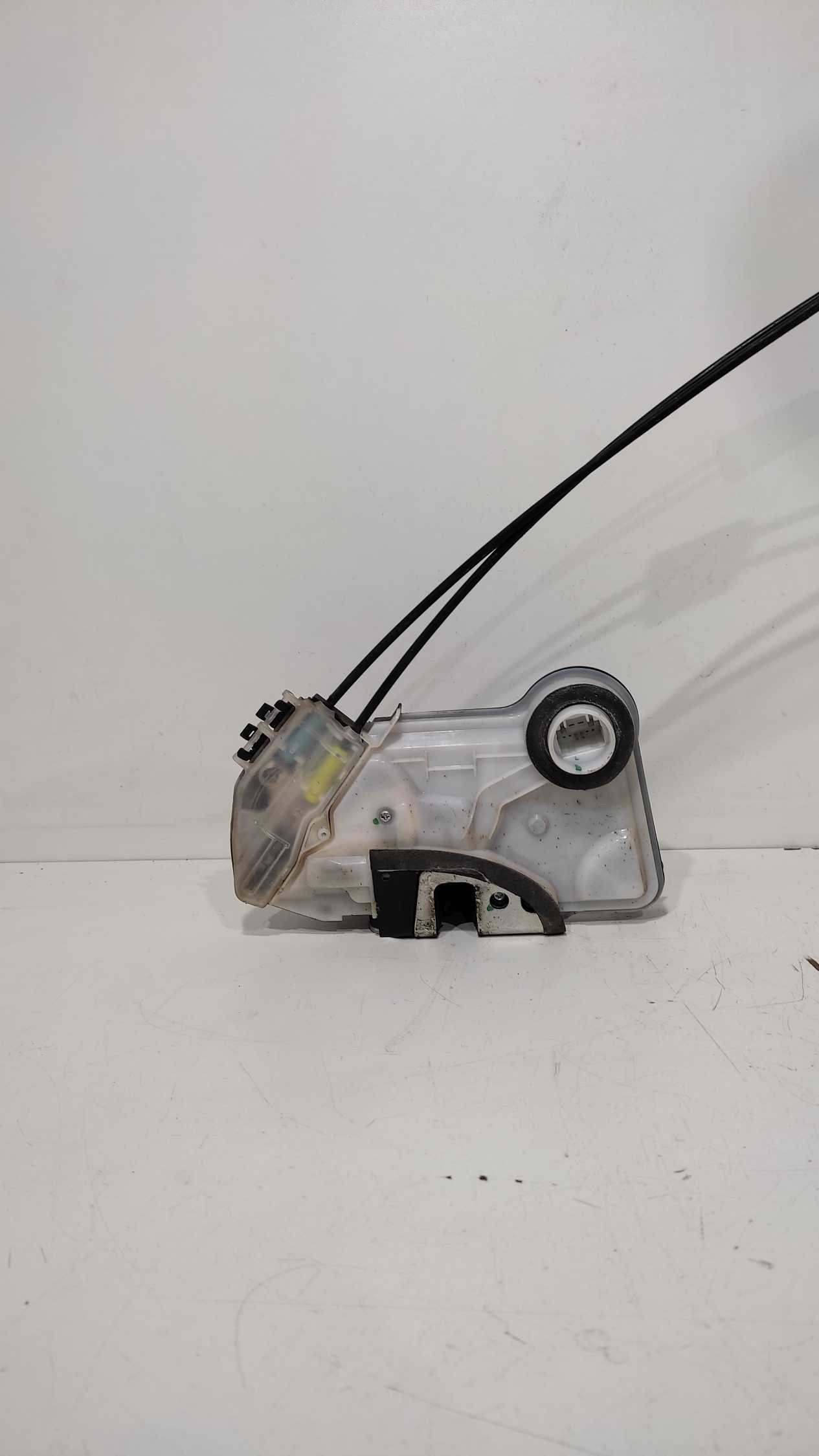 Fechadura Porta Dianteira Direita Toyota Hilux 2021