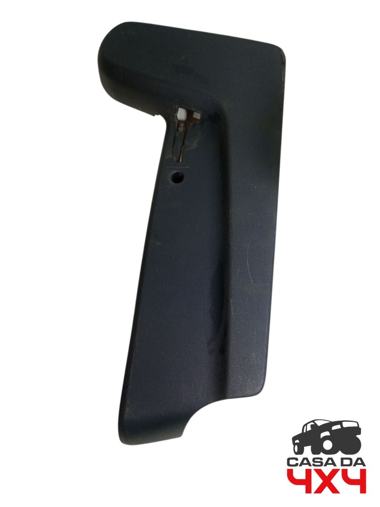 Moldura externa banco dianteiro esquerdo S10 2012 2014 2015