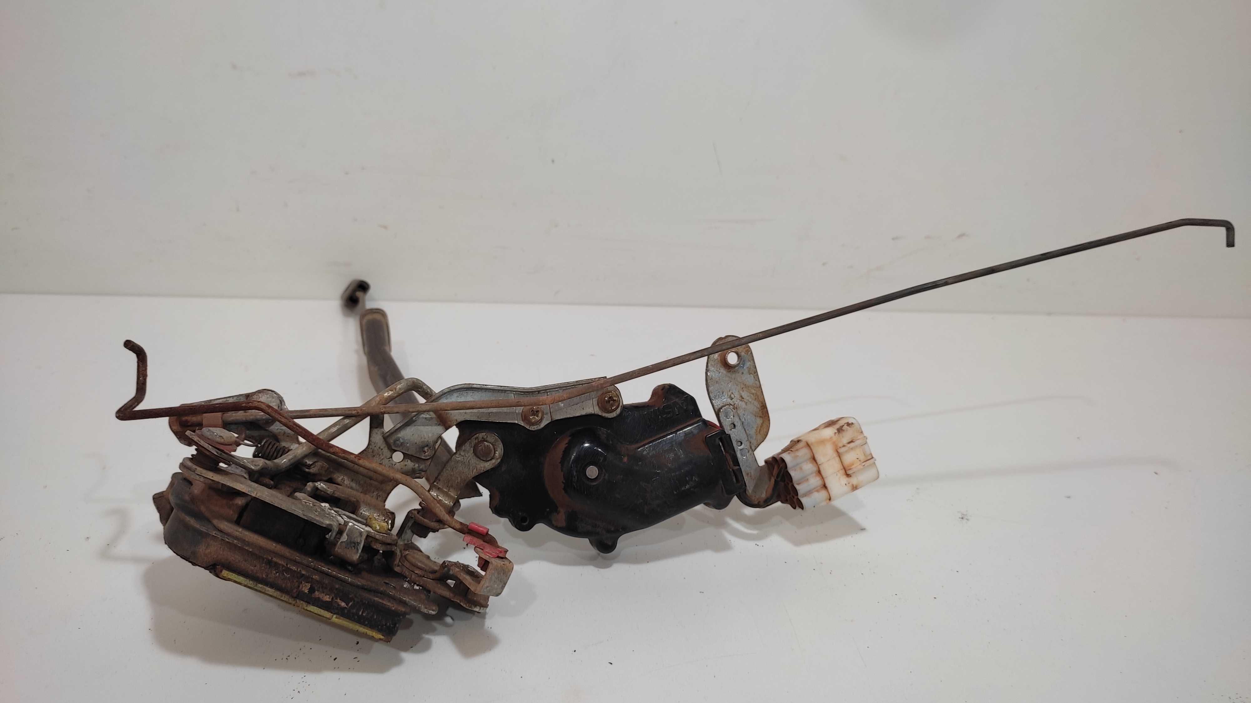 Fechadura Porta Dianteira Direita Toyota Hilux 3.0 2004