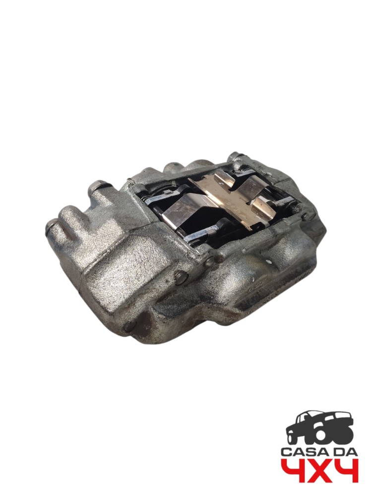 Pinça freio dianteira direita Toyota Hilux 2.8 2021 4×4 aut