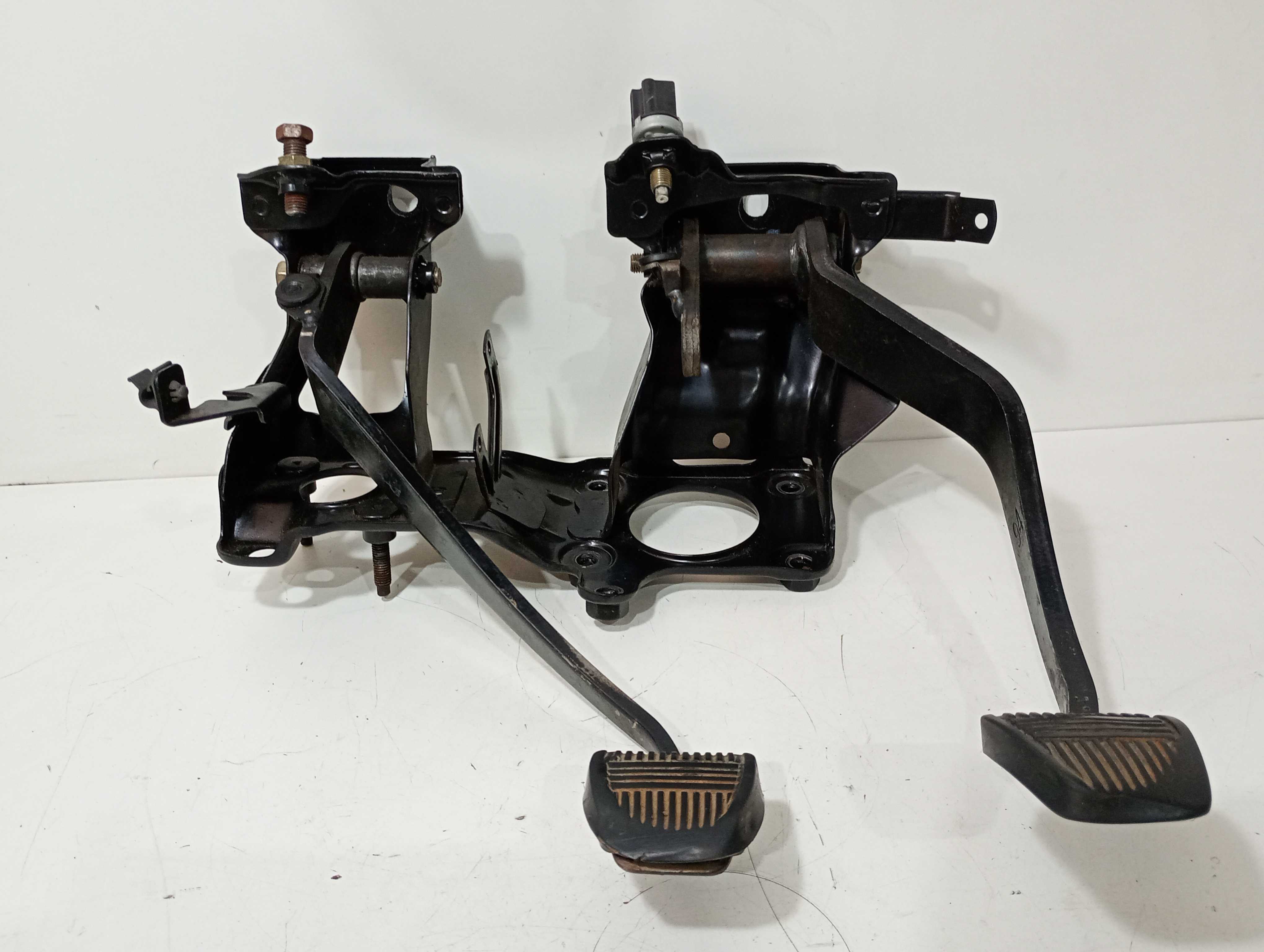 Pedaleira Com Pedais Hilux 1999 2.8 Cabine Dupla