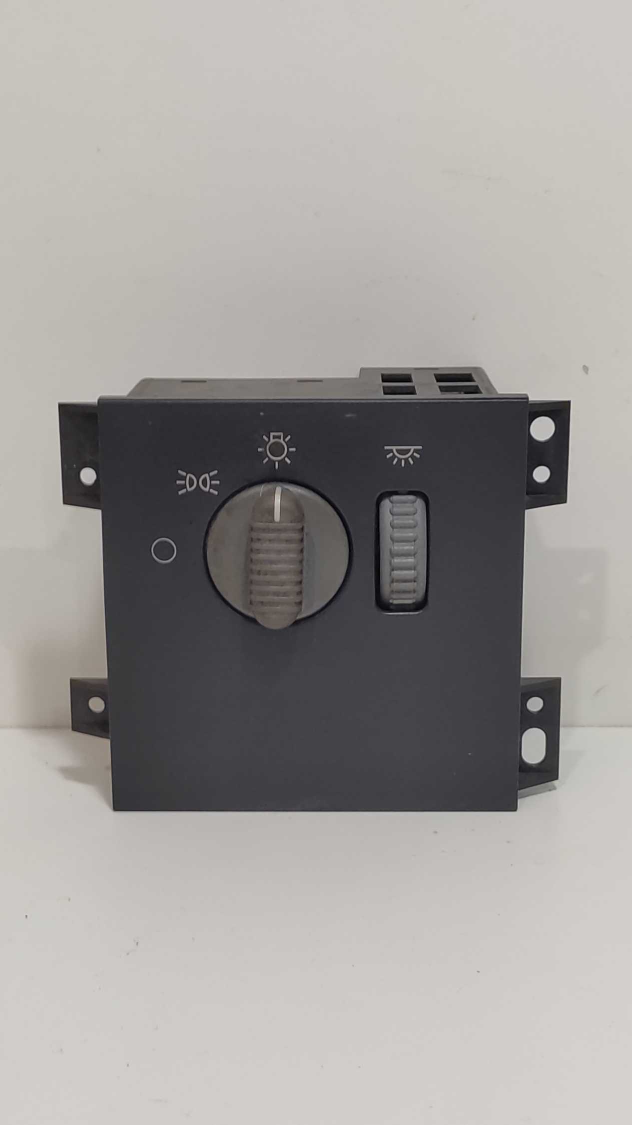 Botão Luz Painel Chevrolet S10 Blazer 2001 A 2011