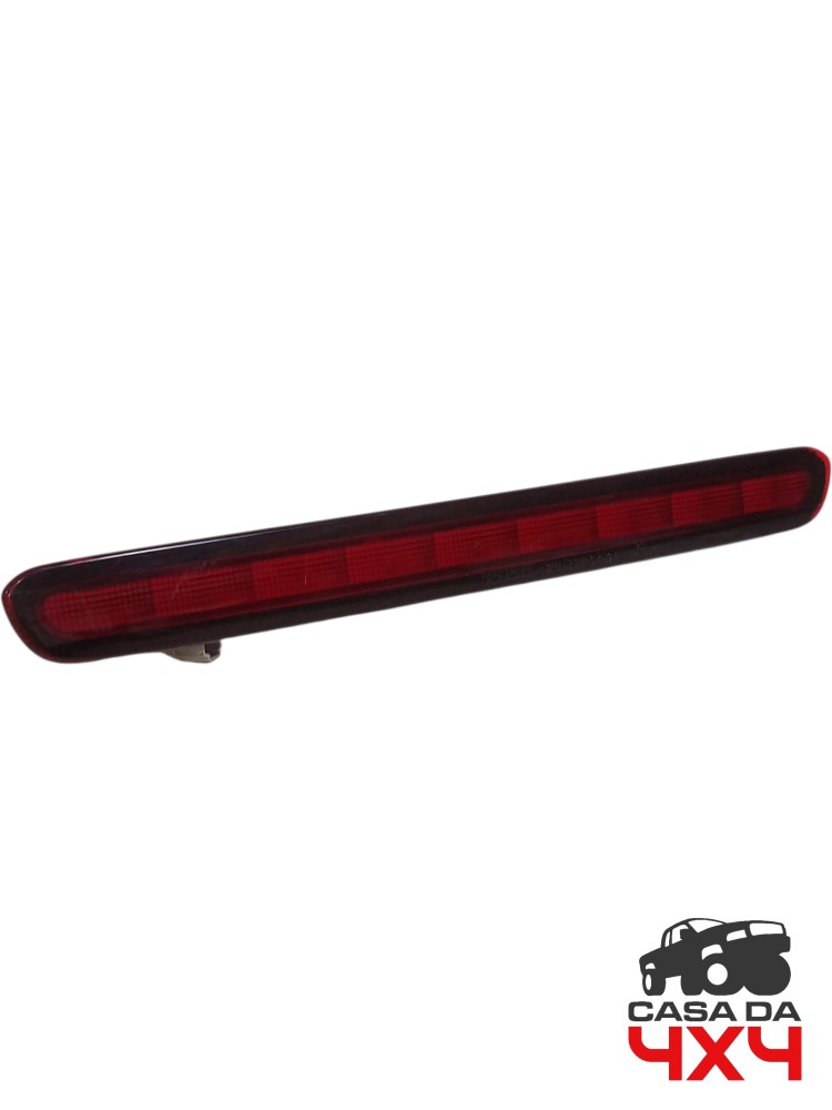 Break light tampa traseira hilux 2022