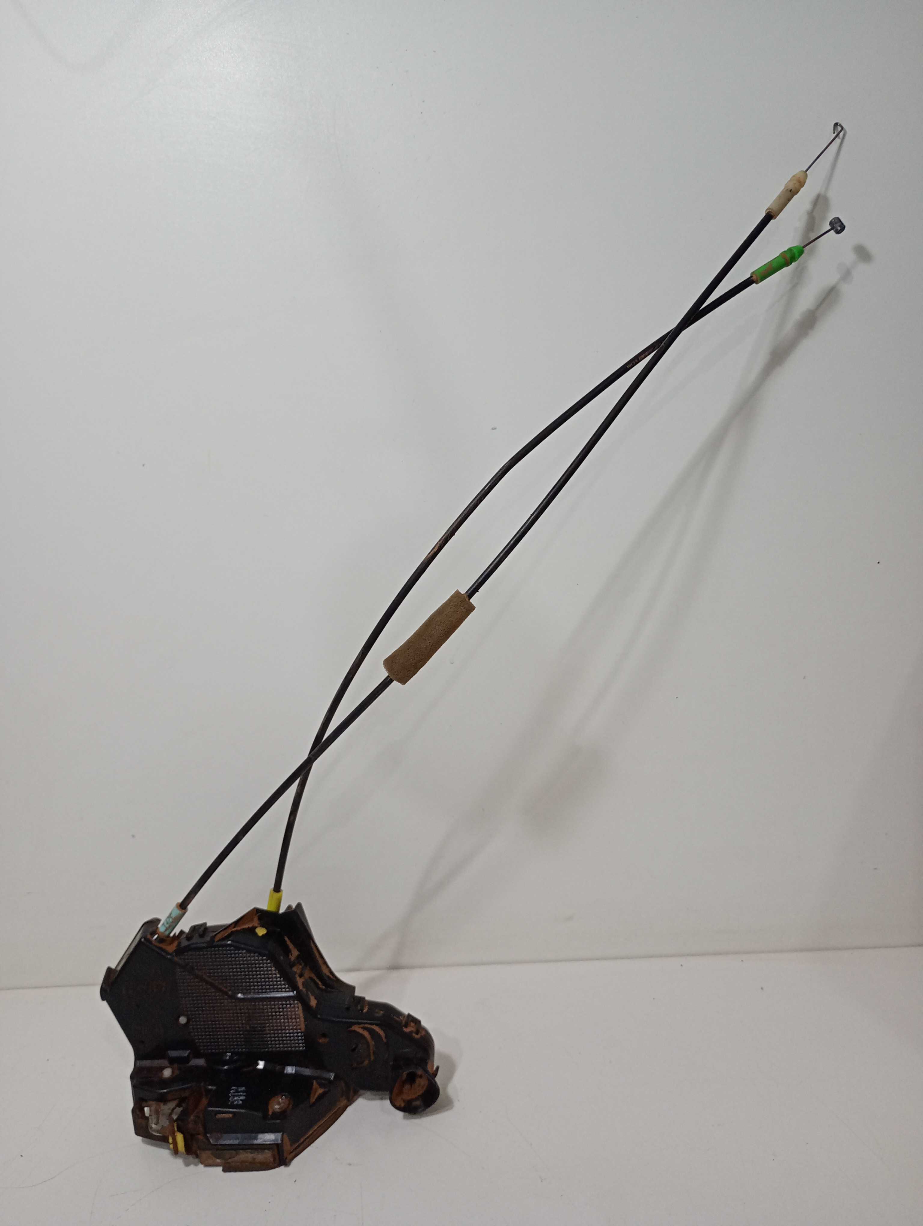 Fechadura Porta Dianteira Esquerda Hilux 2008