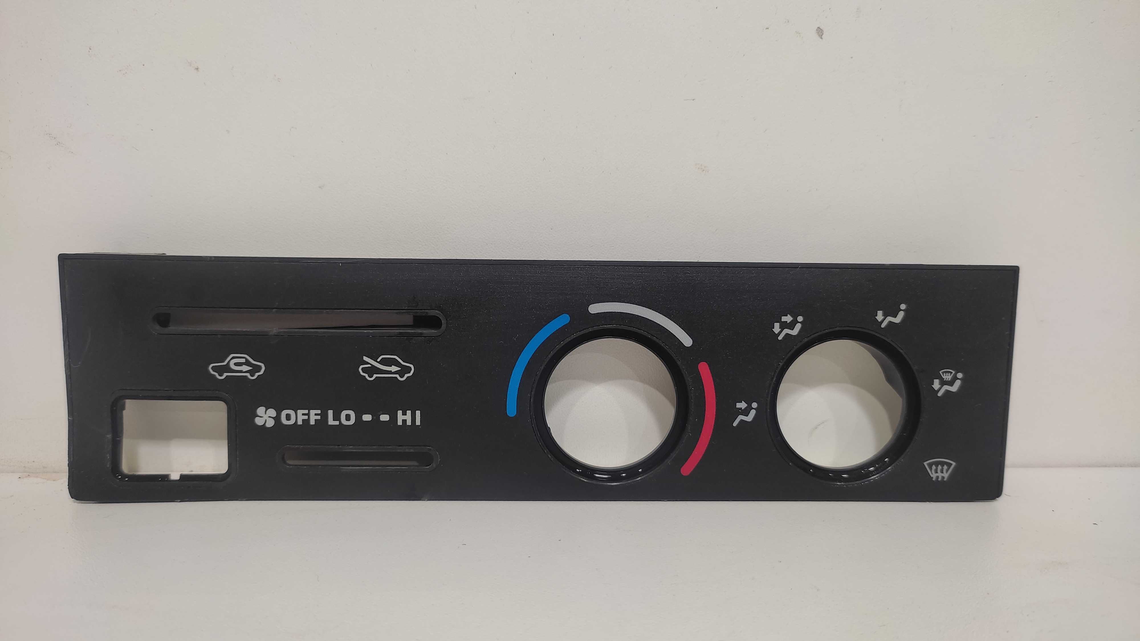 Moldura Botão Ar Condicionado Toyota Sw4 1998
