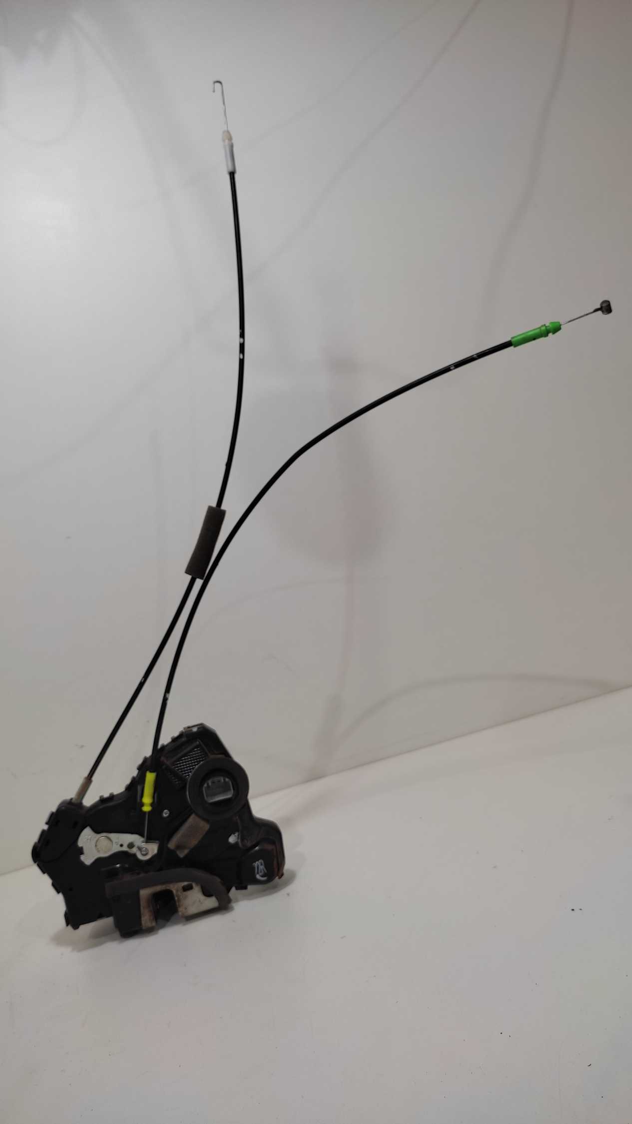 Fechadura Porta Dianteira Direita Toyota Hilux 3.0 2013