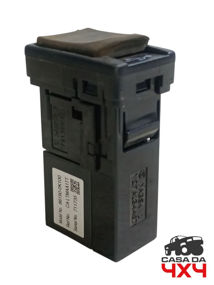 Tomada entrada conector usb auxiliar Hilux 2.8 204cv 2021 sr