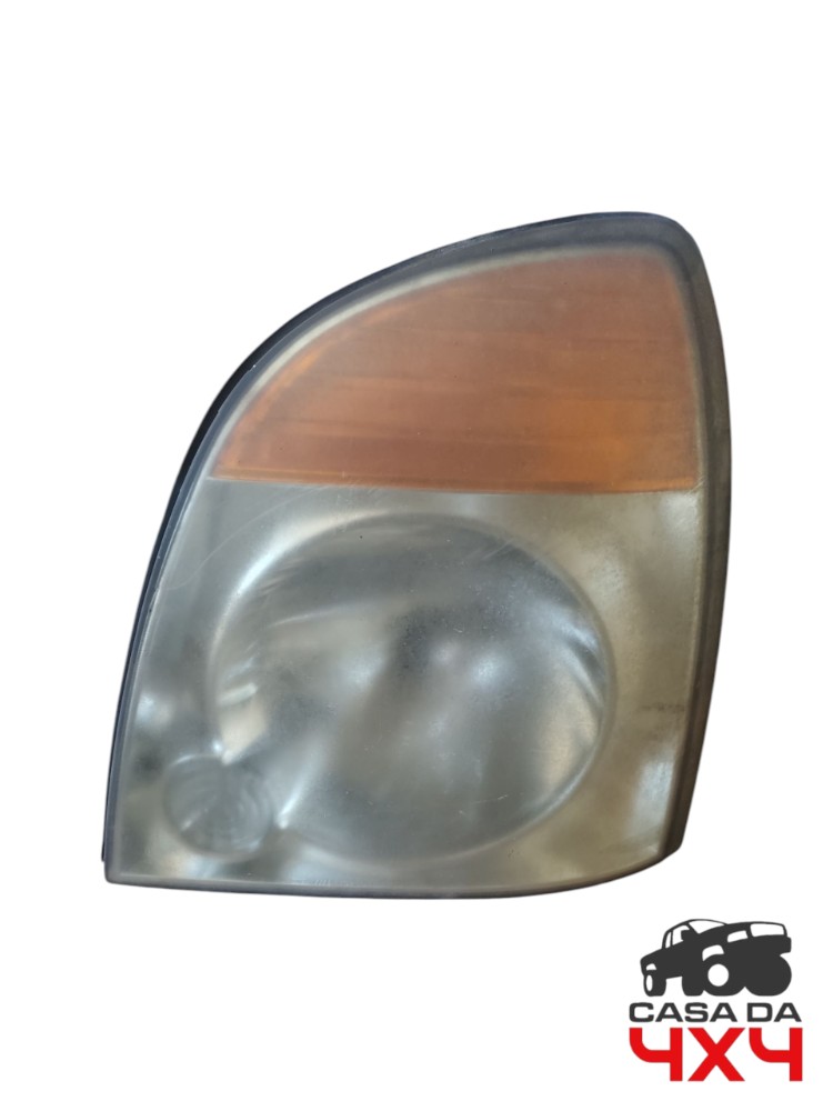 Farol dianteiro lado esquerdo Hyundai HR 2.5 2009