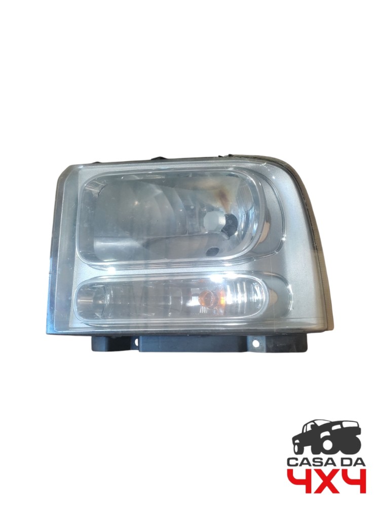 Farol dianteiro esquerdo Ford F250 2006 a 2011 DETALHE