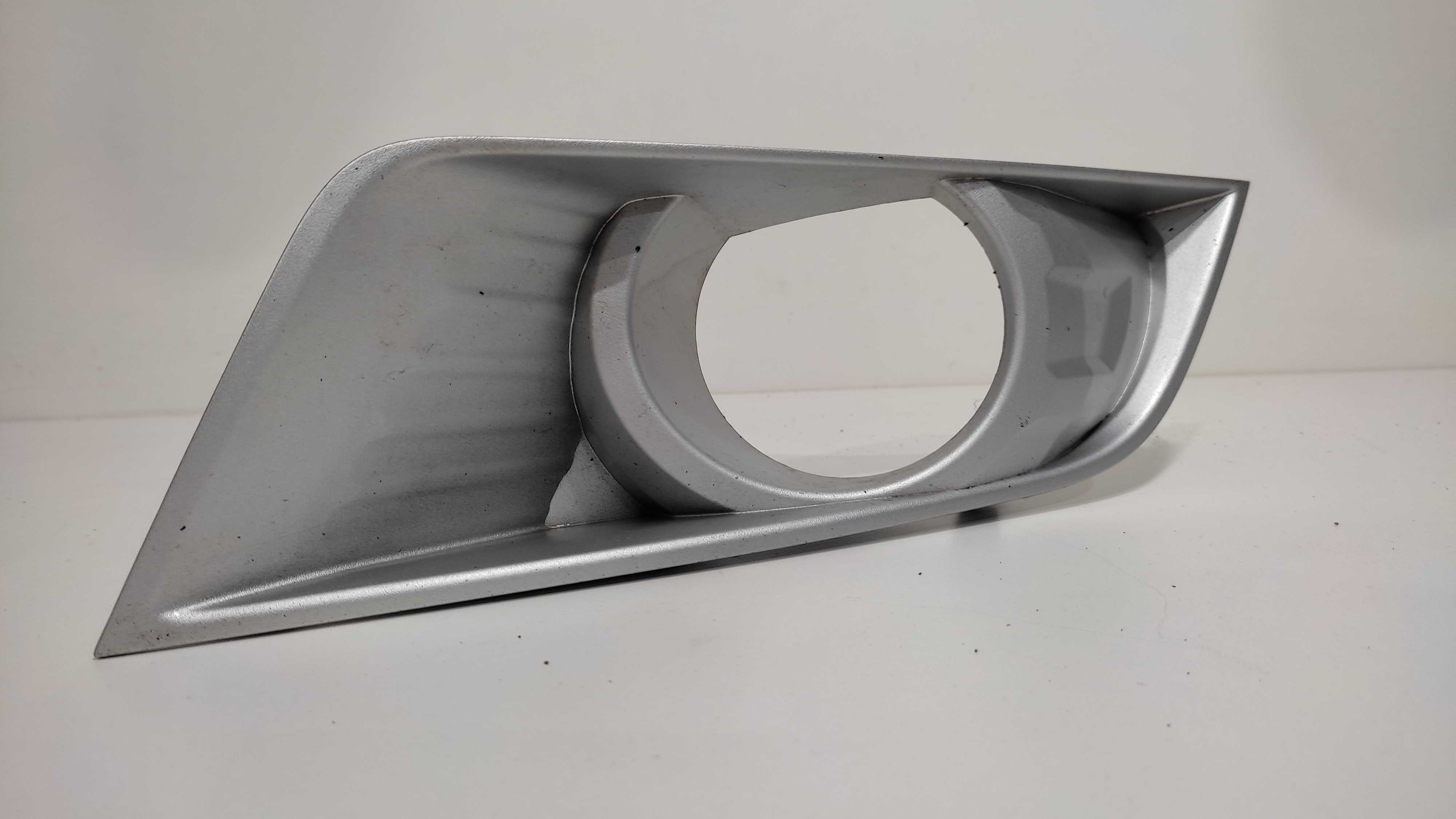 Moldura Farol De Milha Esquerdo Ford Ranger 3.2 2017 Limited