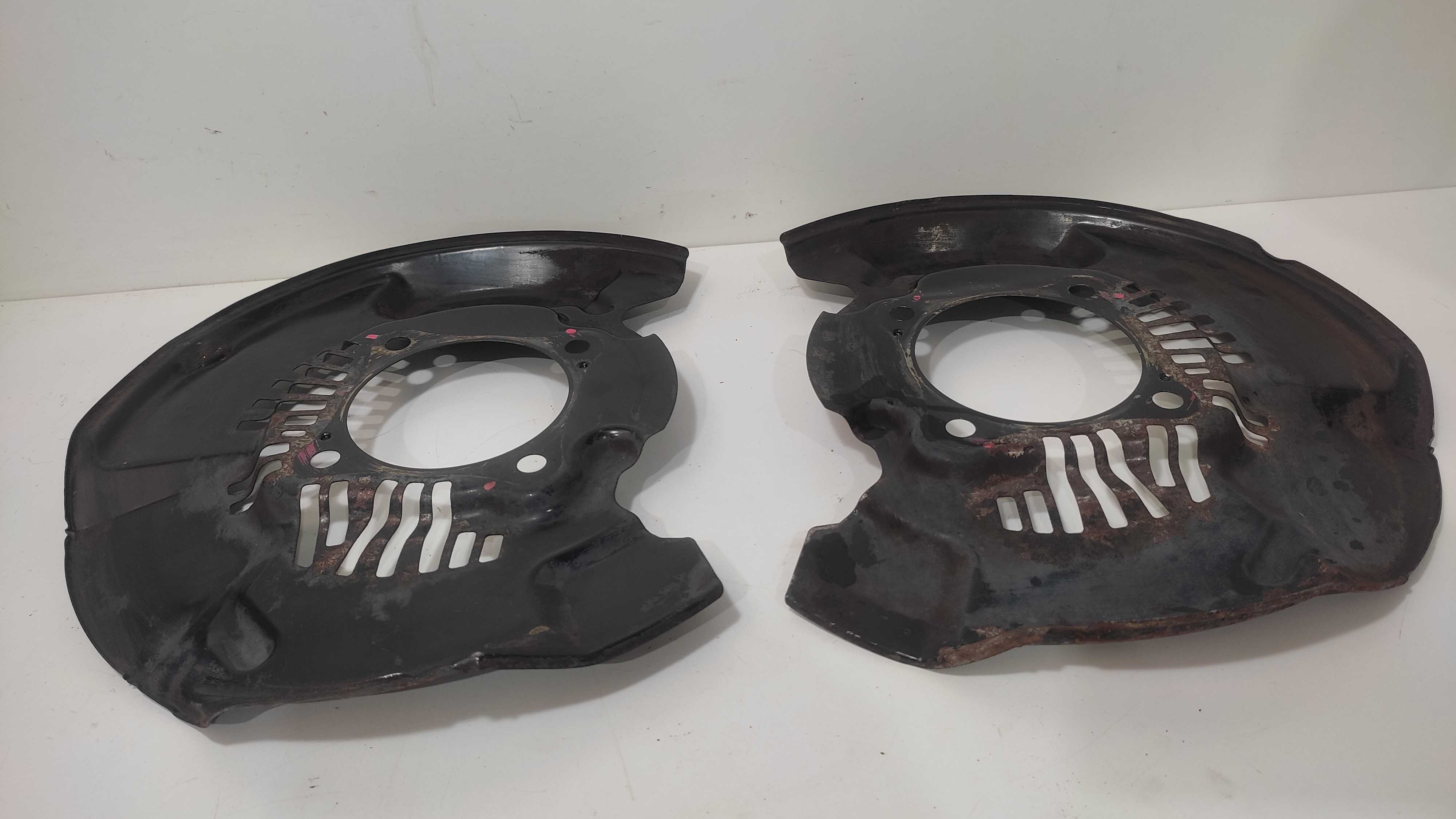 Par espelhos rodas dianteira Toyota Hilux 3.0 2012