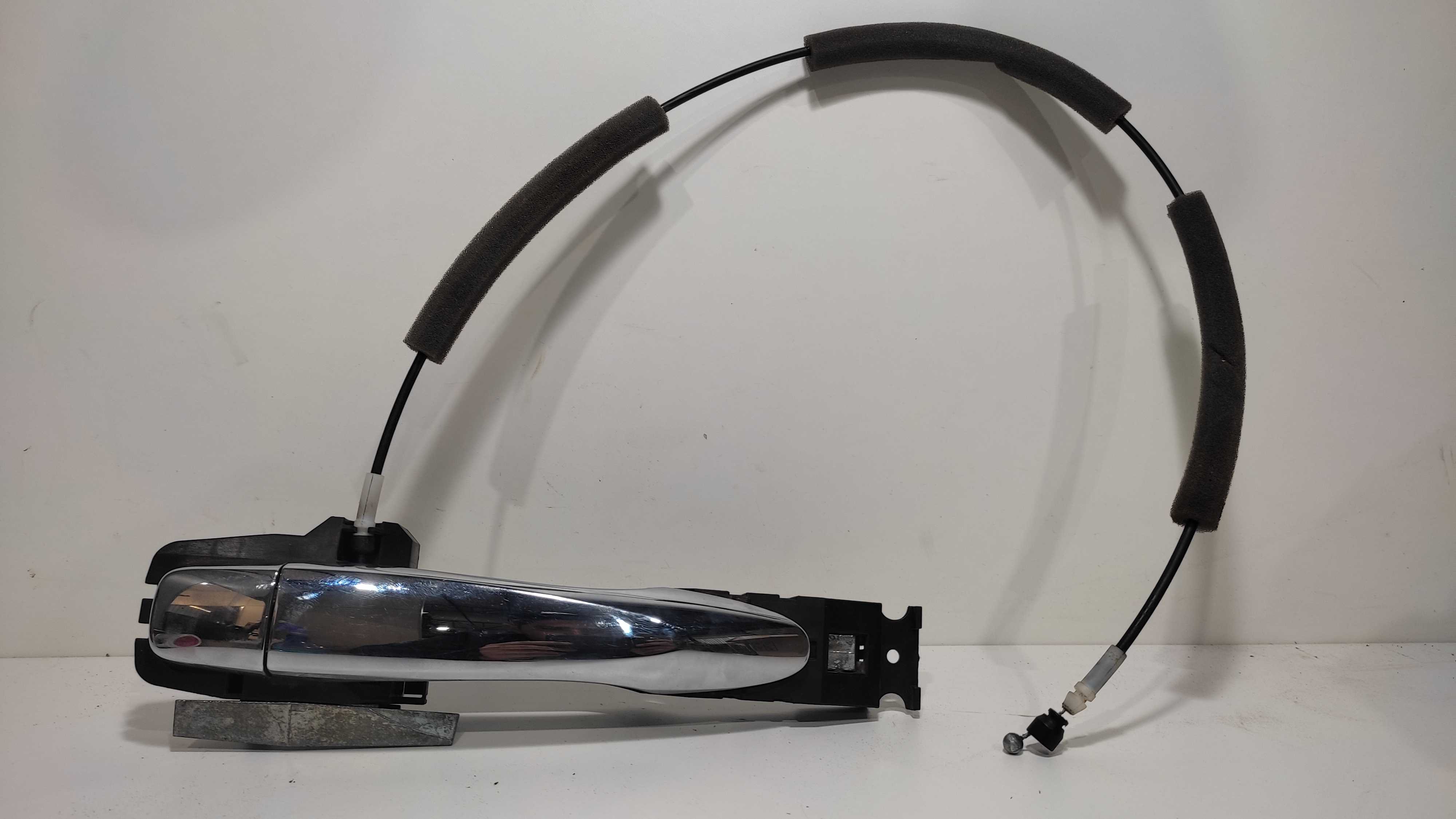 Maçaneta Porta Traseira Esquerda Nissan Frontier 2.3 2019