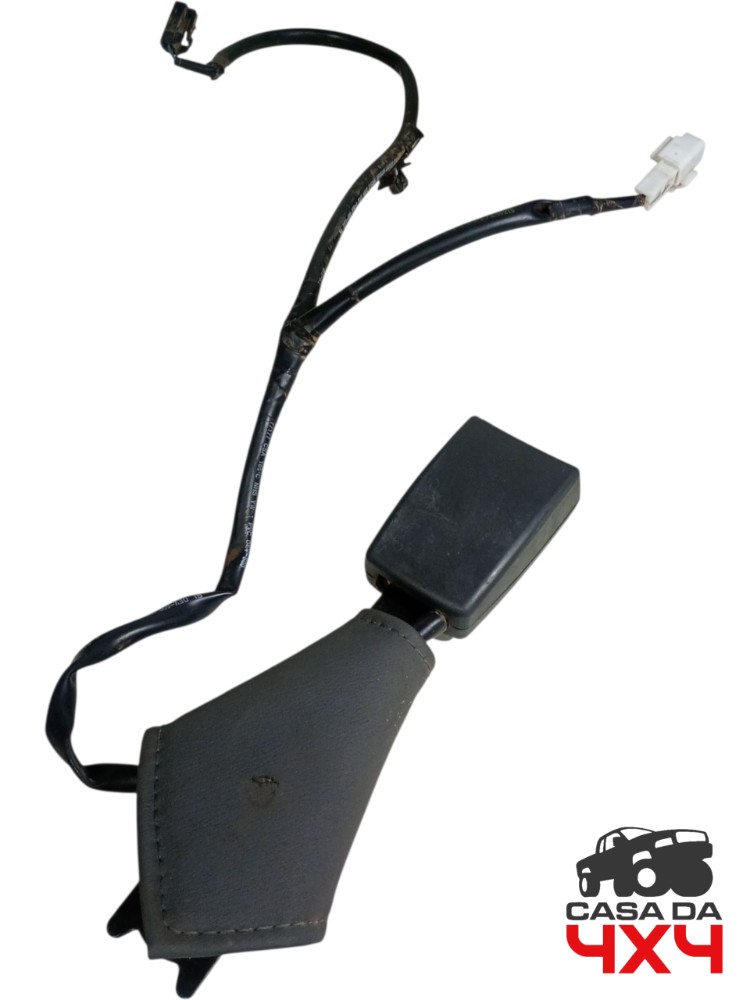 Engate cinto dianteiro direito Hilux 2011