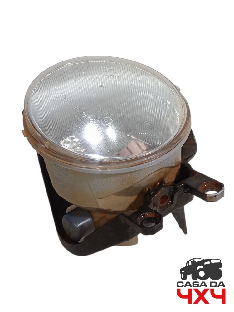 farol milha direito hilux 2.8 204cv 2021