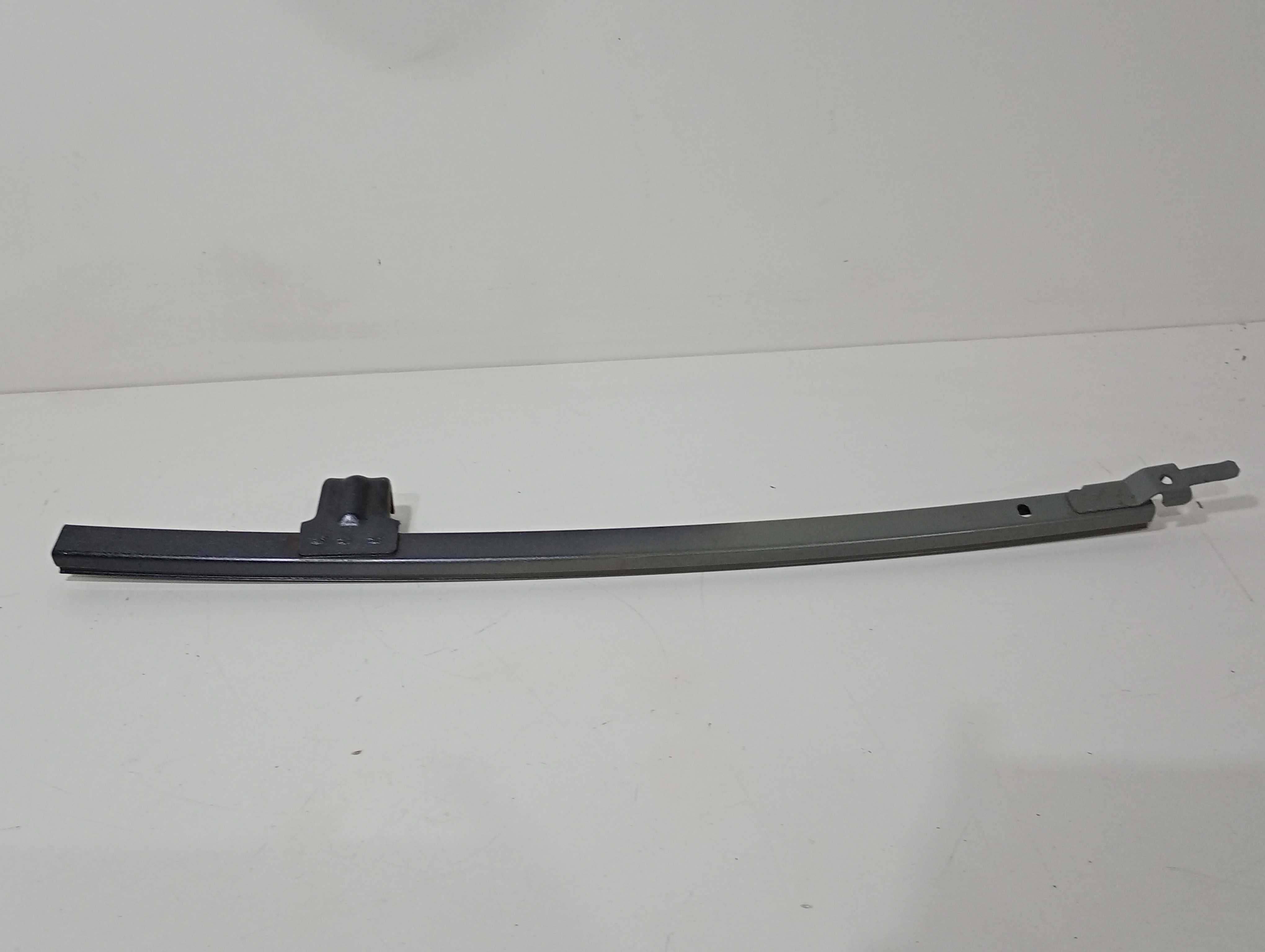 Guia Canaleta Vidro Porta Dianteira Direita Hilux 2019 2.8