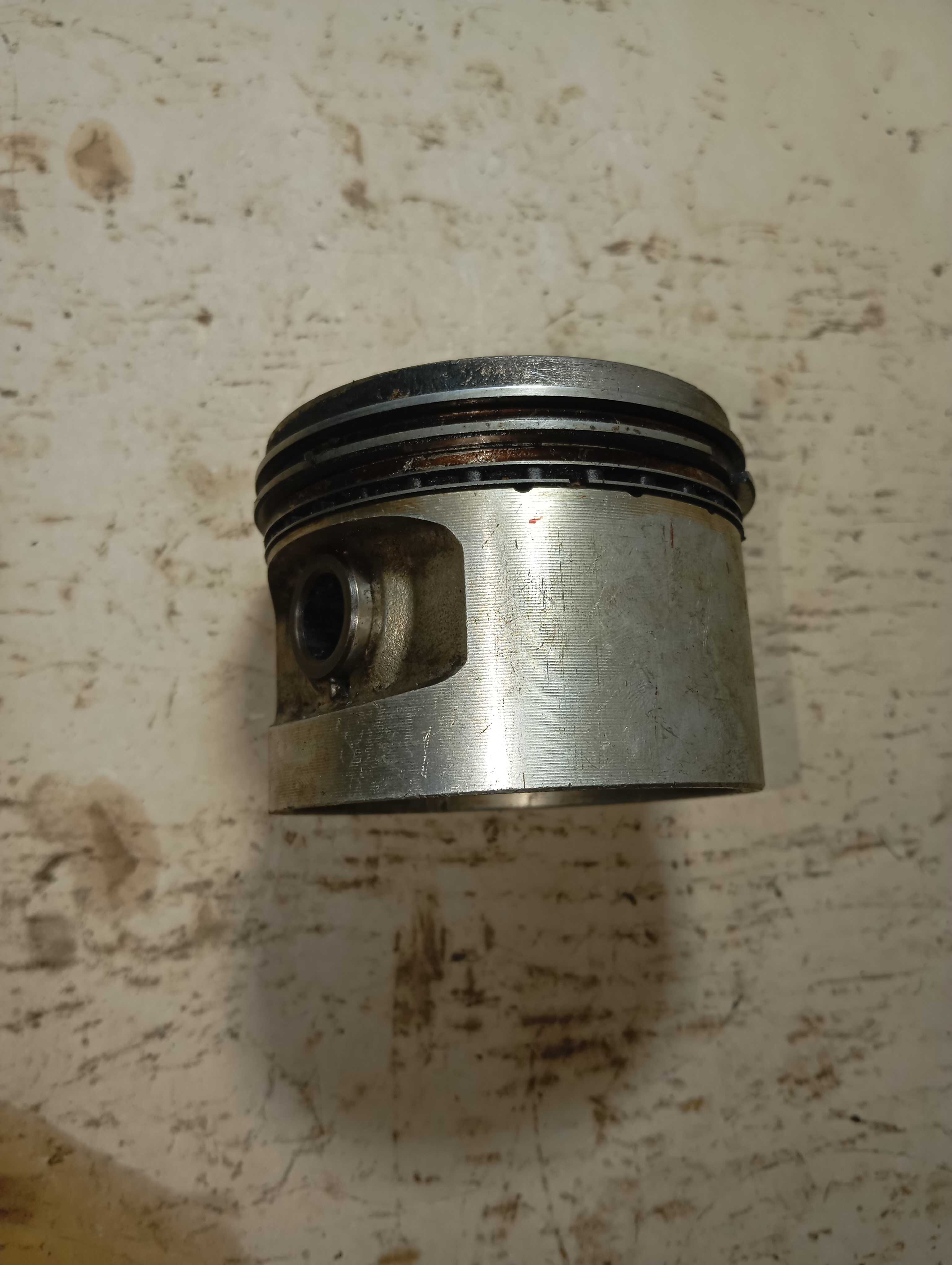 Pistão Std 81mm Volkswagen Gol Saveiro Motor Ap 1.8 8válvula