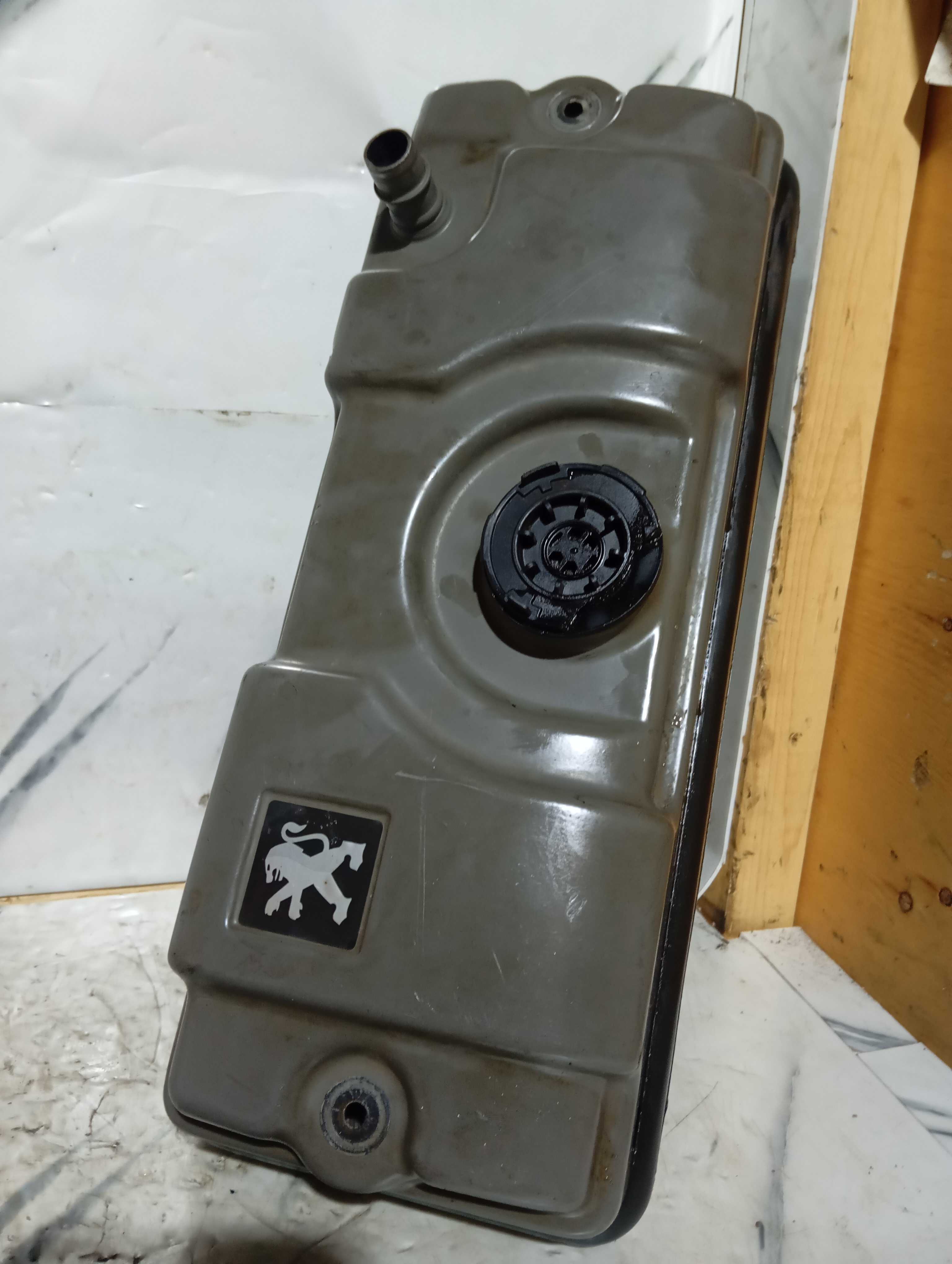 Tampa De Válvula Do Peugeot 1.4 Ano 2012