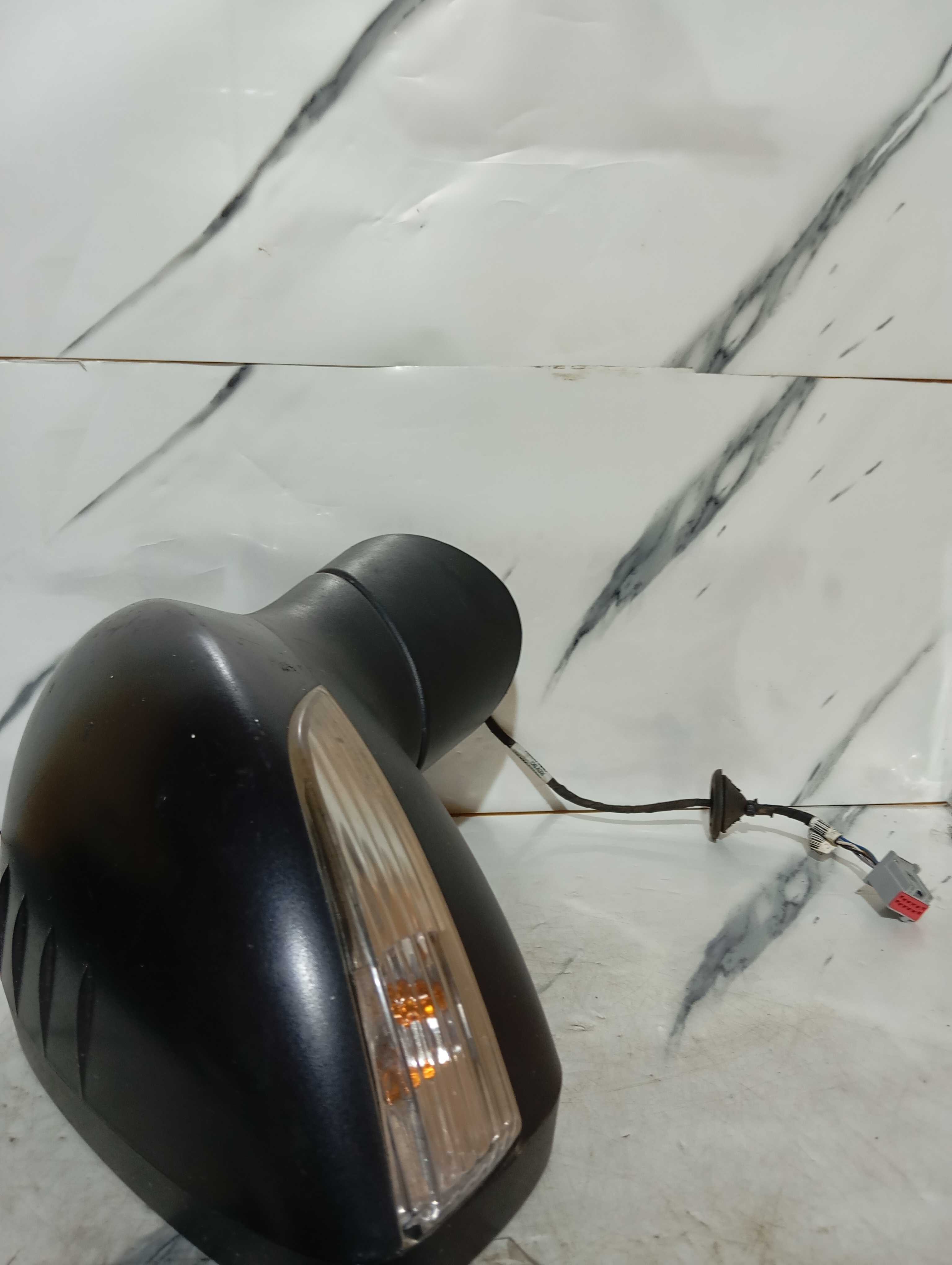 Retrovisor Esq.new Fiesta Com Pisca