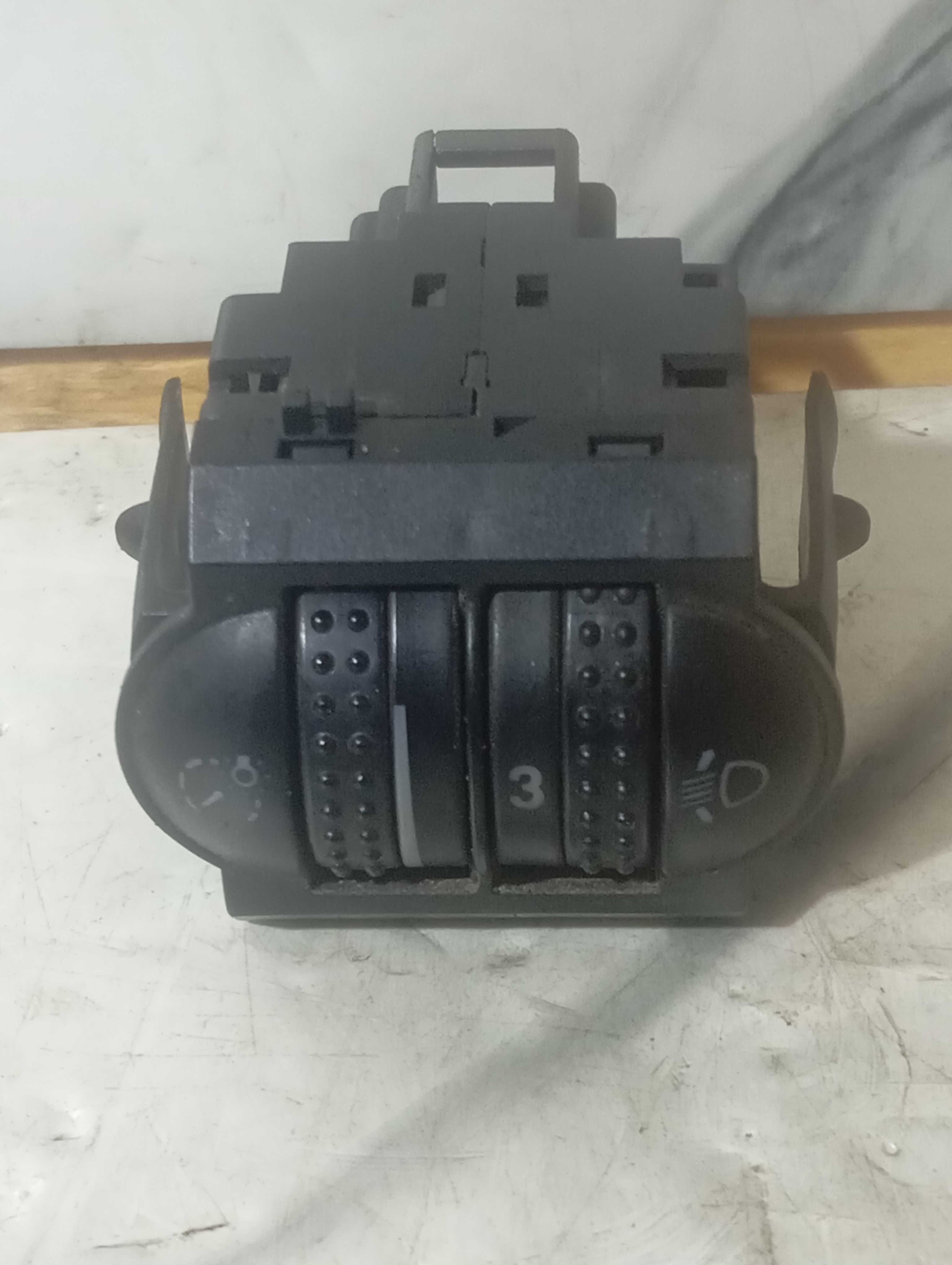 Botão Farol Regulagem Luz Chave Painel Vw Passat 1998 A 2005