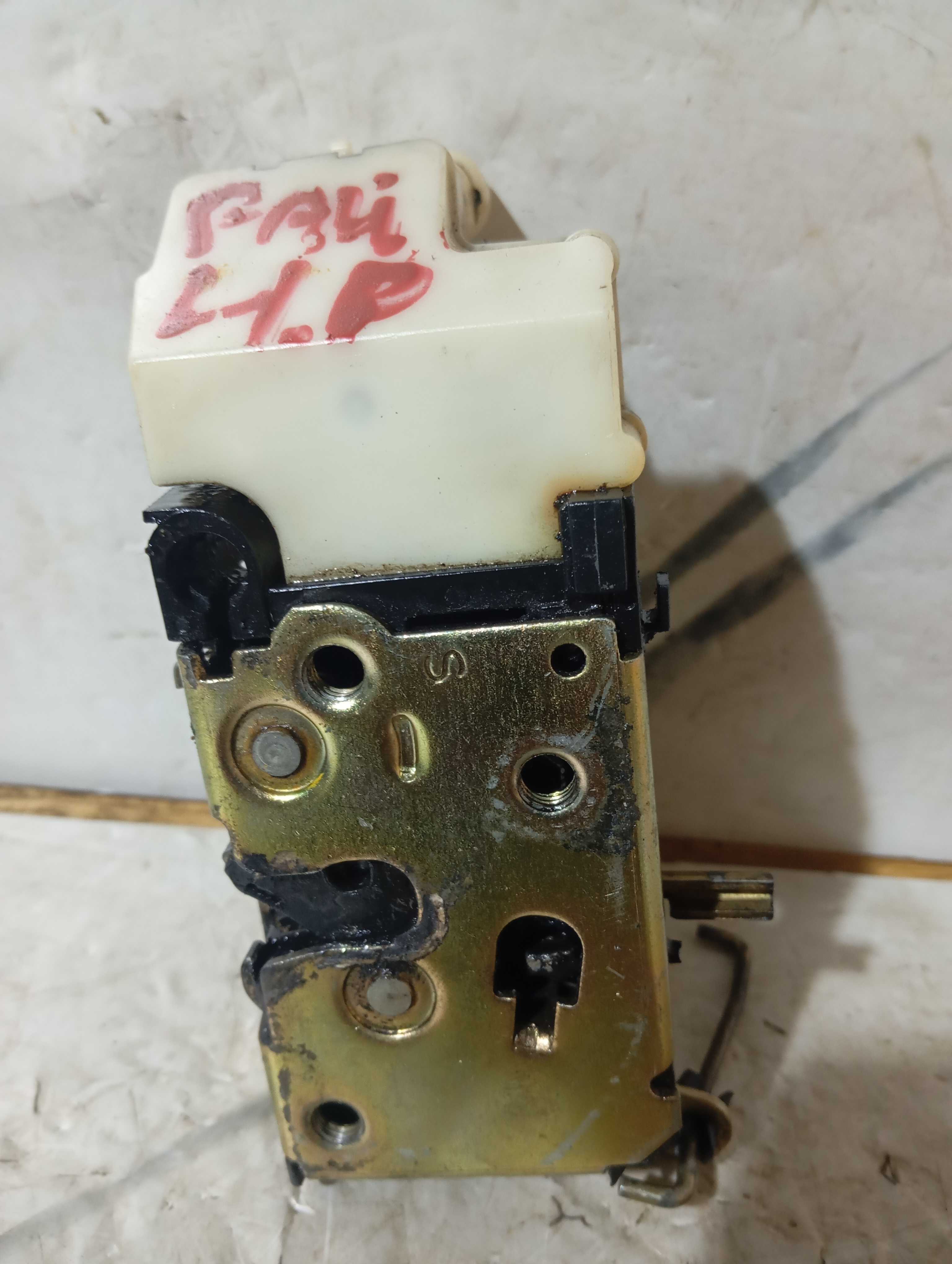 Fechadura Fiat Palio Strada  Lado Esquerdo Dianteiro