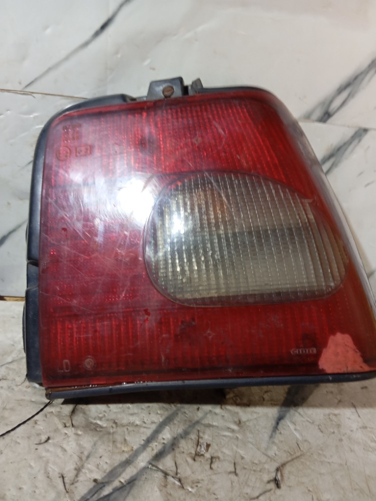 Lanterna Traseira Fiat Tempra Lado Direito Com Detalhes