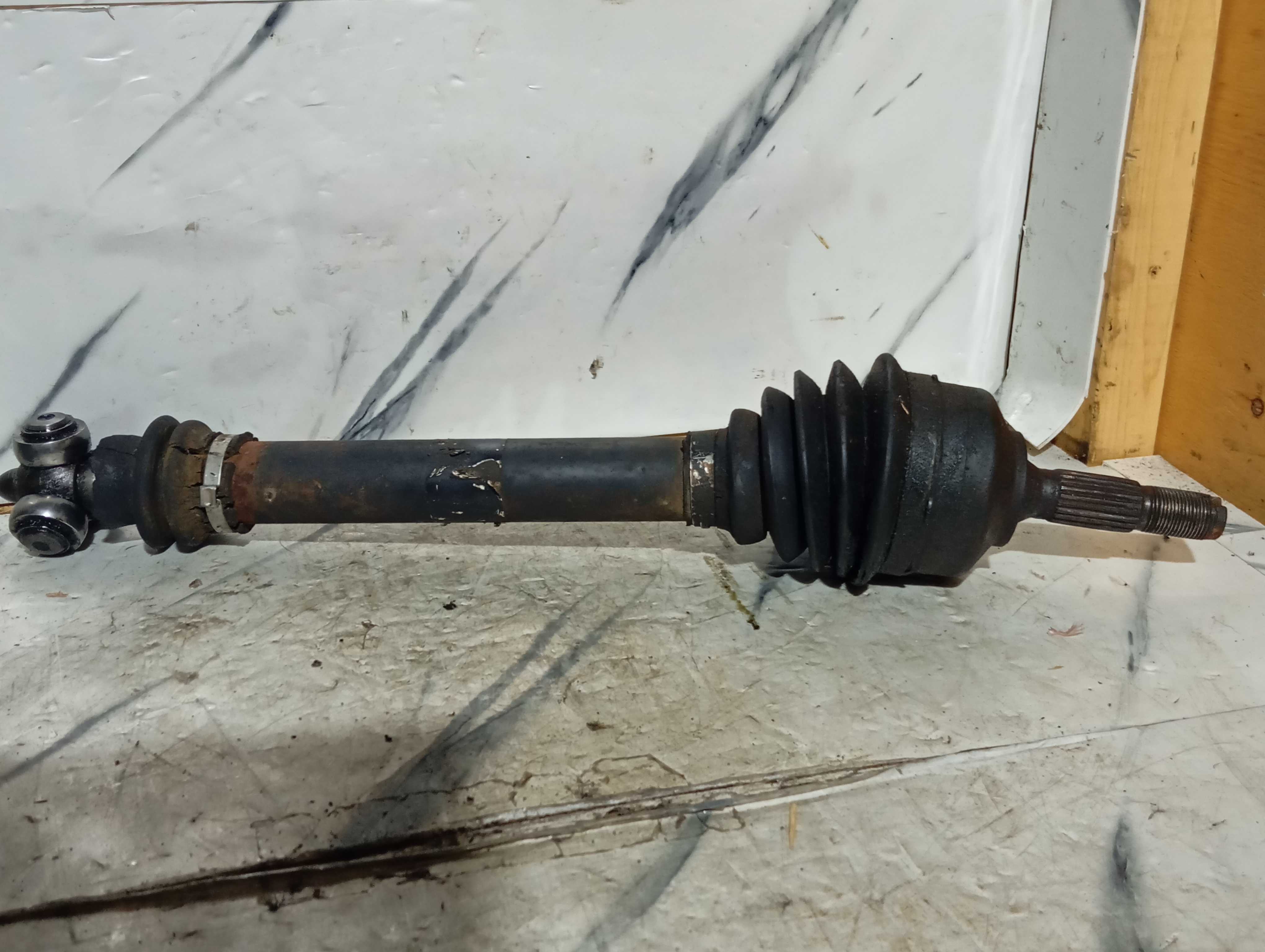 Semi-eixo Com A Mocinética Peugeot 1.4 Lado Direito