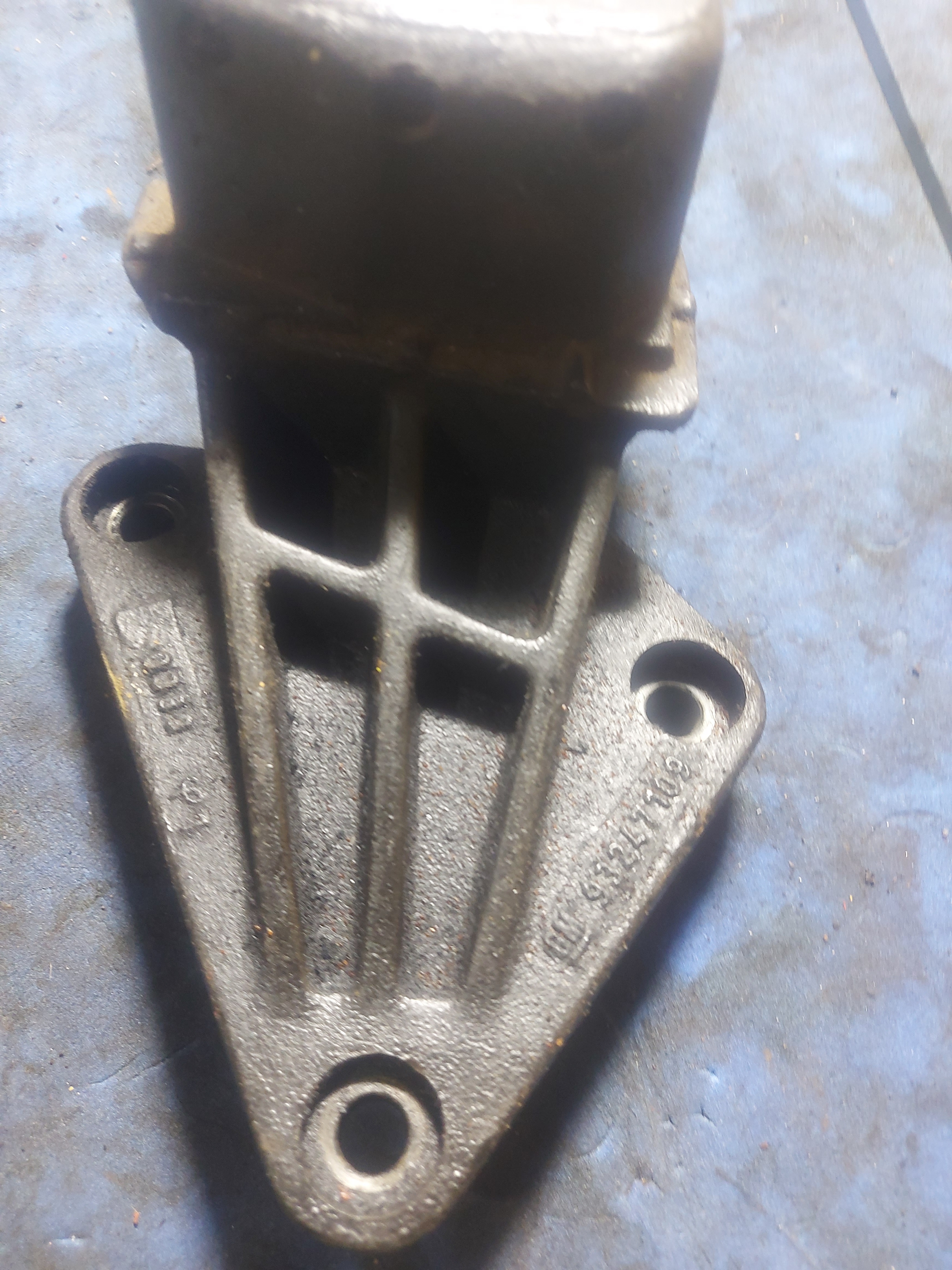 Suporte Motor Direito Lado 2.0 0 Gm Astra Vectra 1998 A 2006