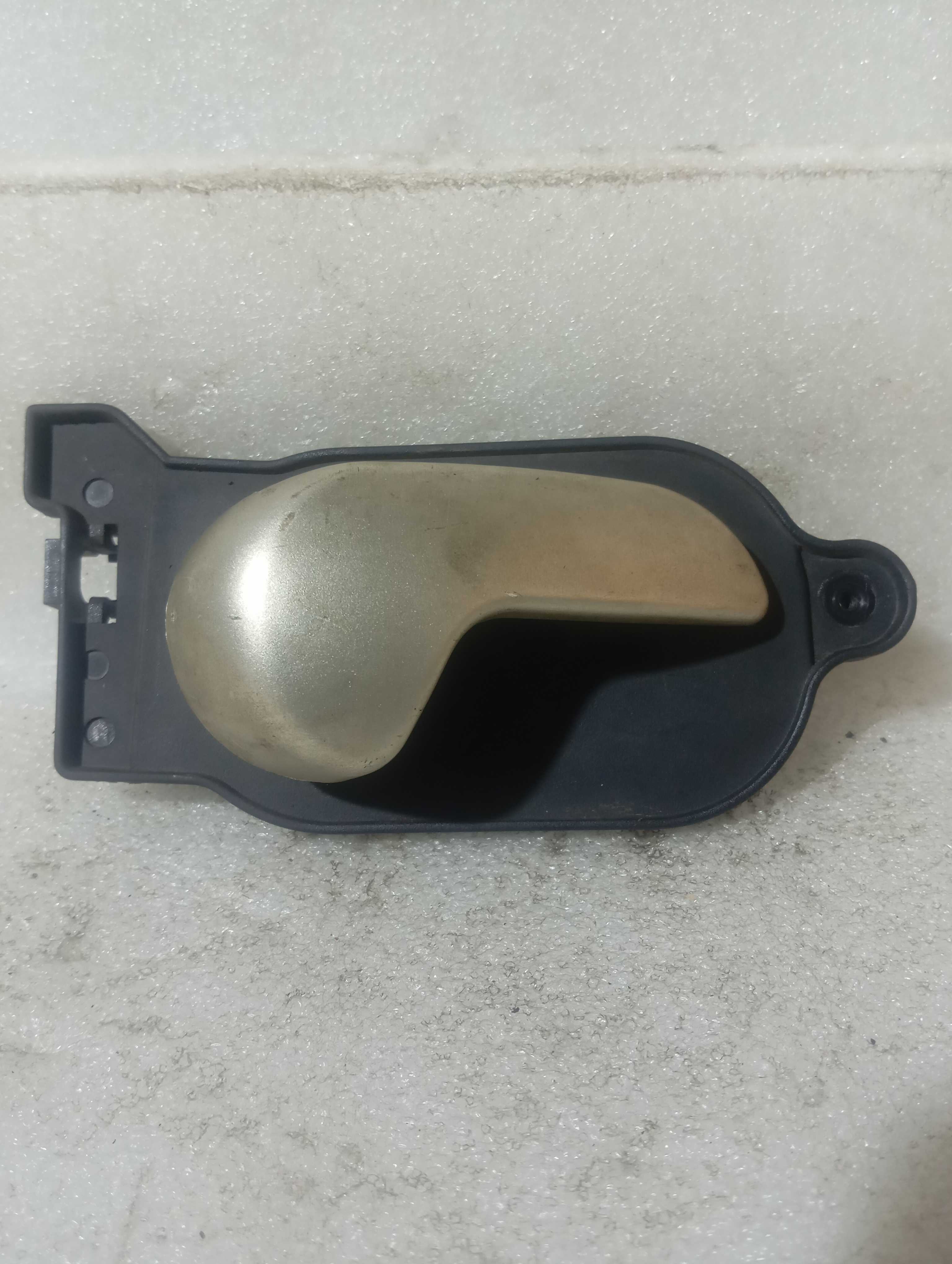 Maçaneta Interna Direito Traseiro Ford Fiesta 2012 A 2012