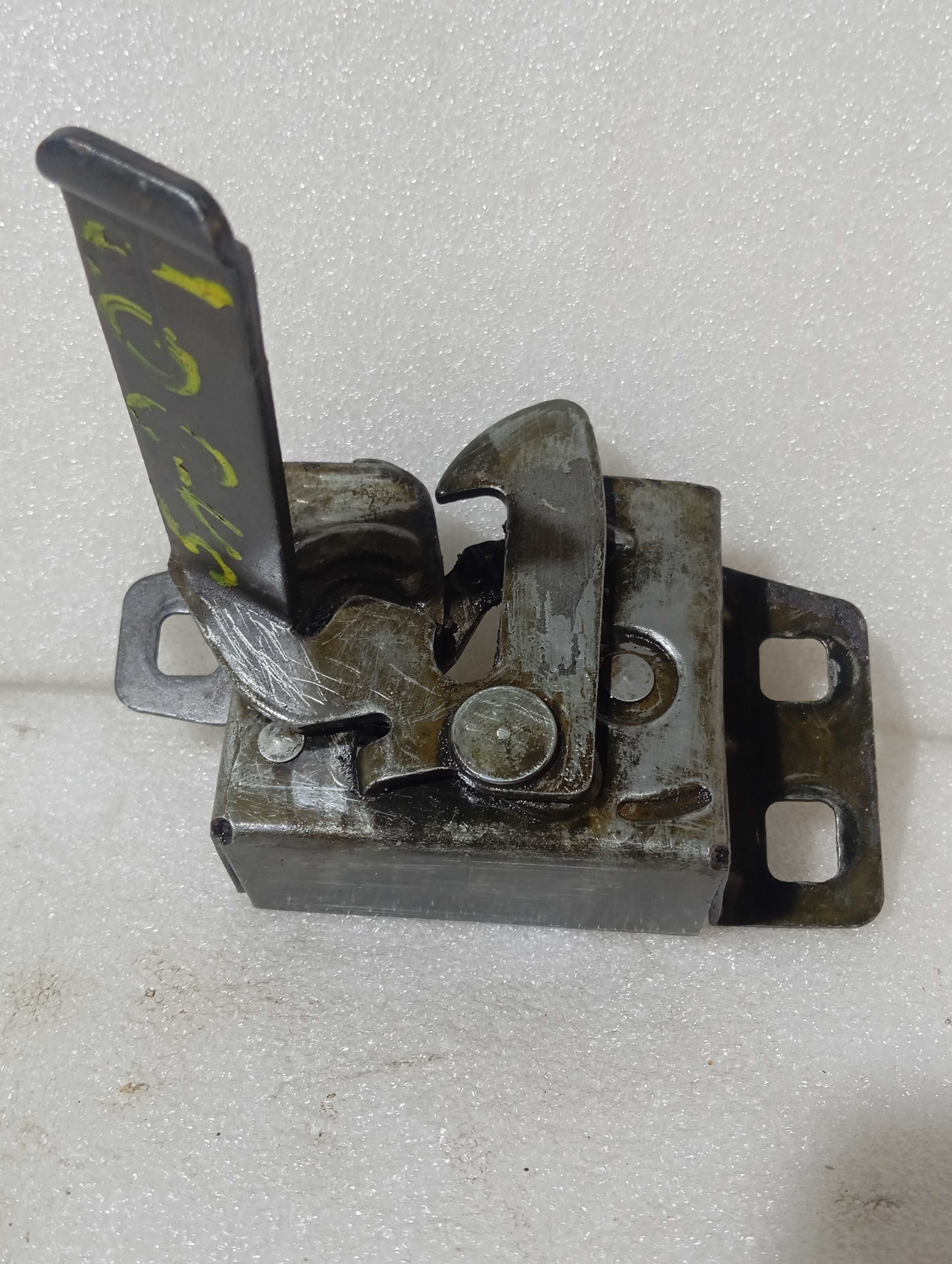 Fechadura Do Capô Logus 93/94 Original