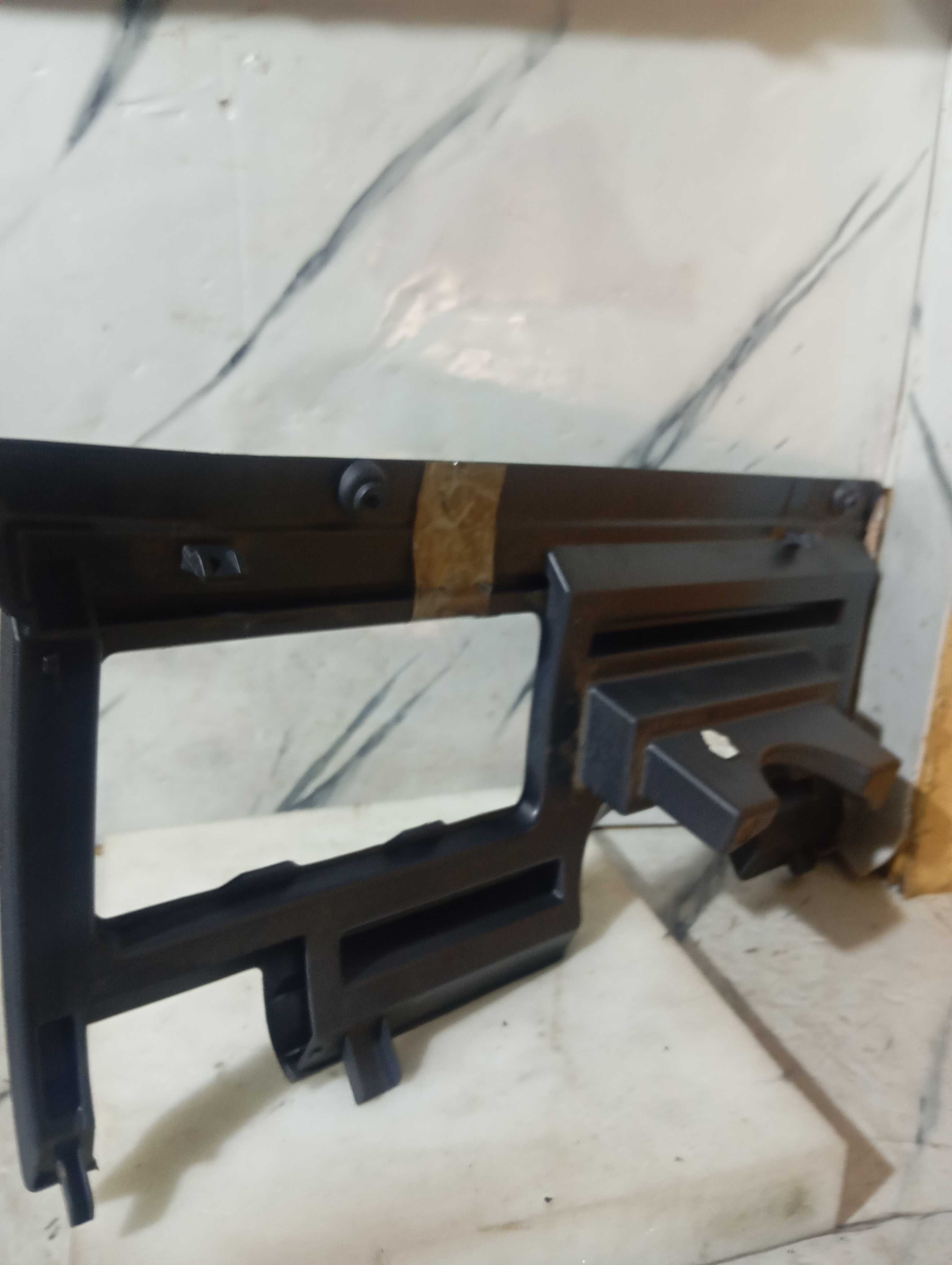 Moldura Acabamento Painel Caixa Fusíveis T Corsa 2003 A 2003