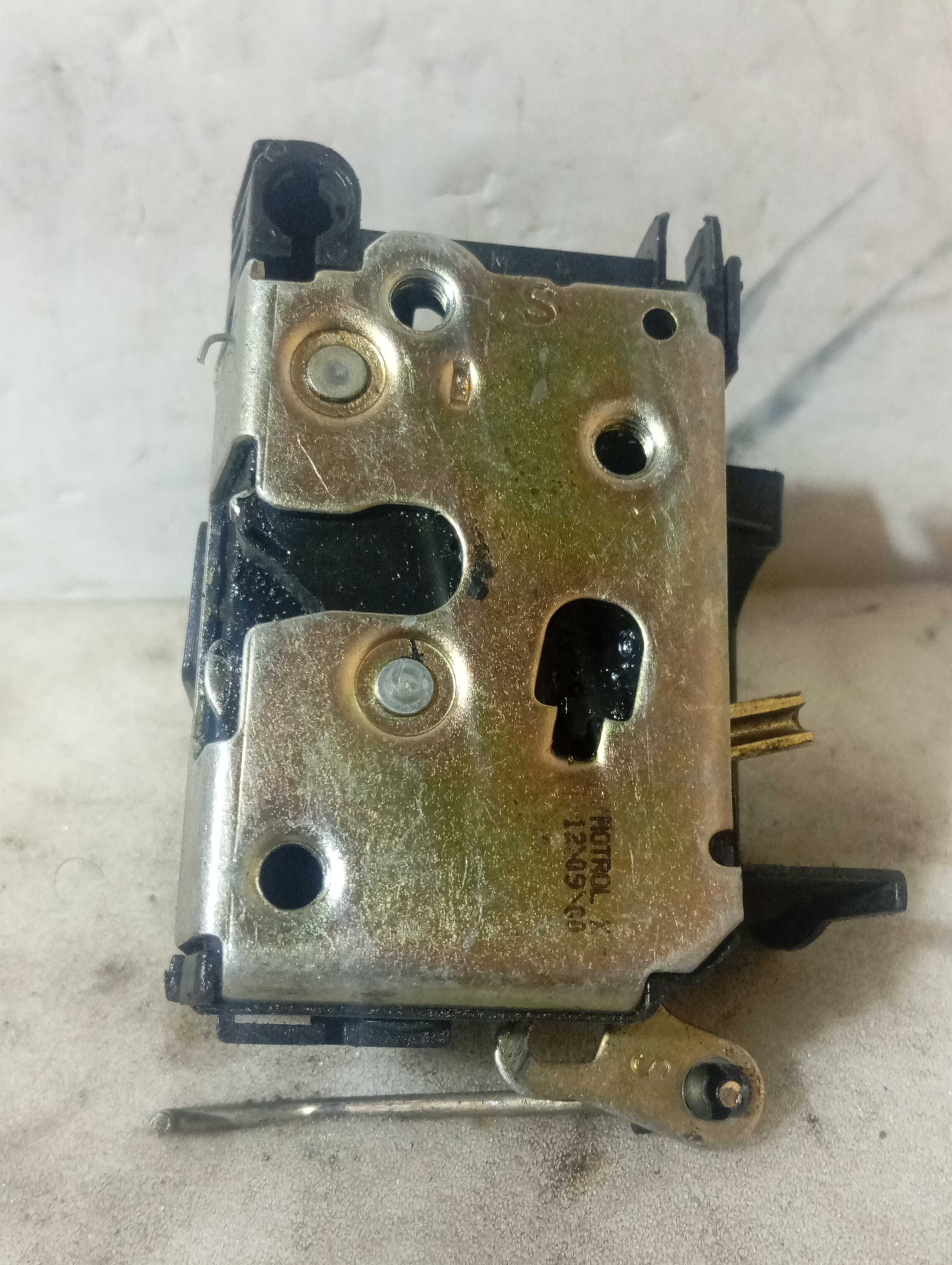 Fechadura Dianteira Esquerda Fiat Strada Palio2008