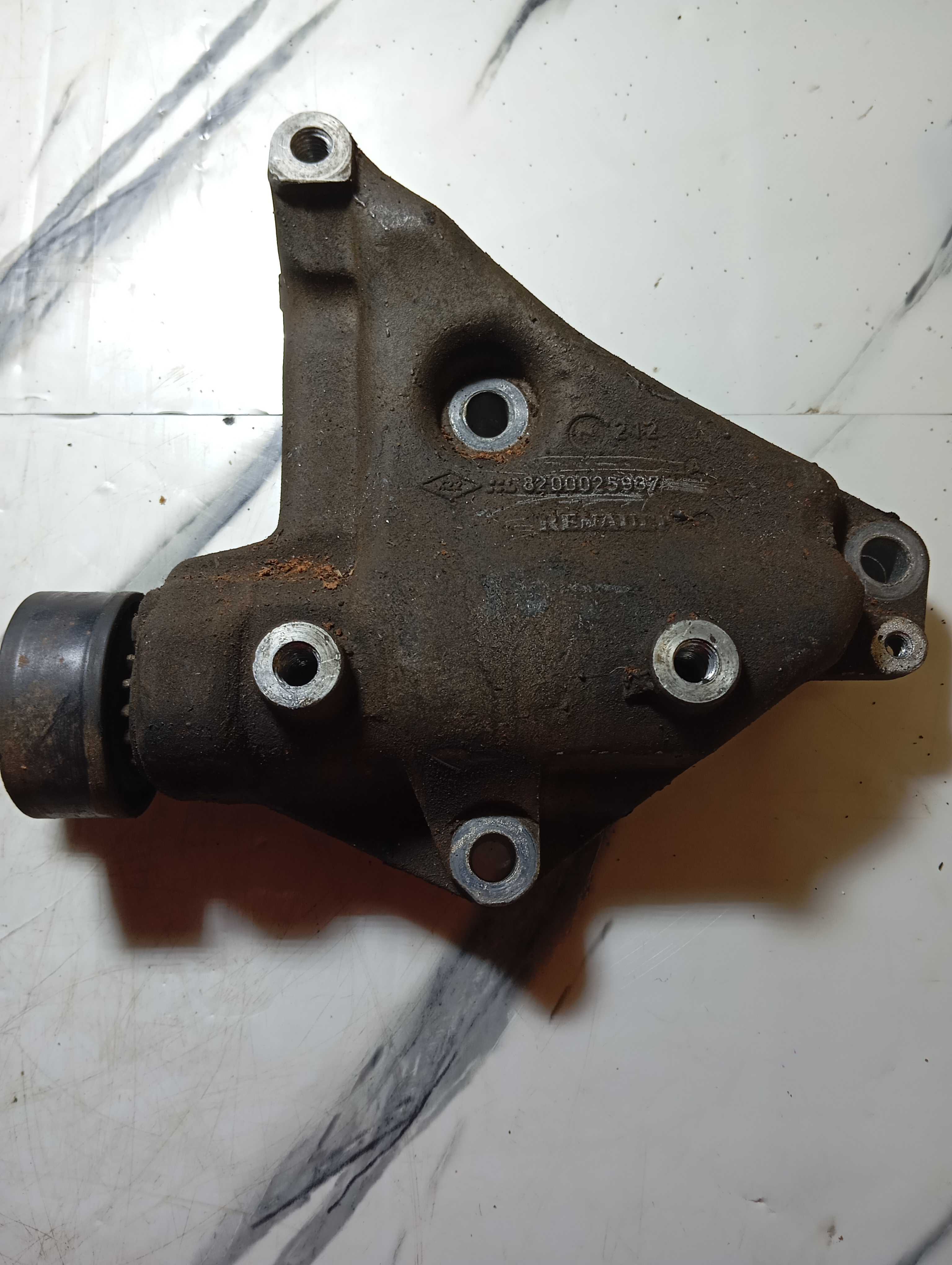 Suporte Compressor Ar 1.0 Renault Logan Sandero