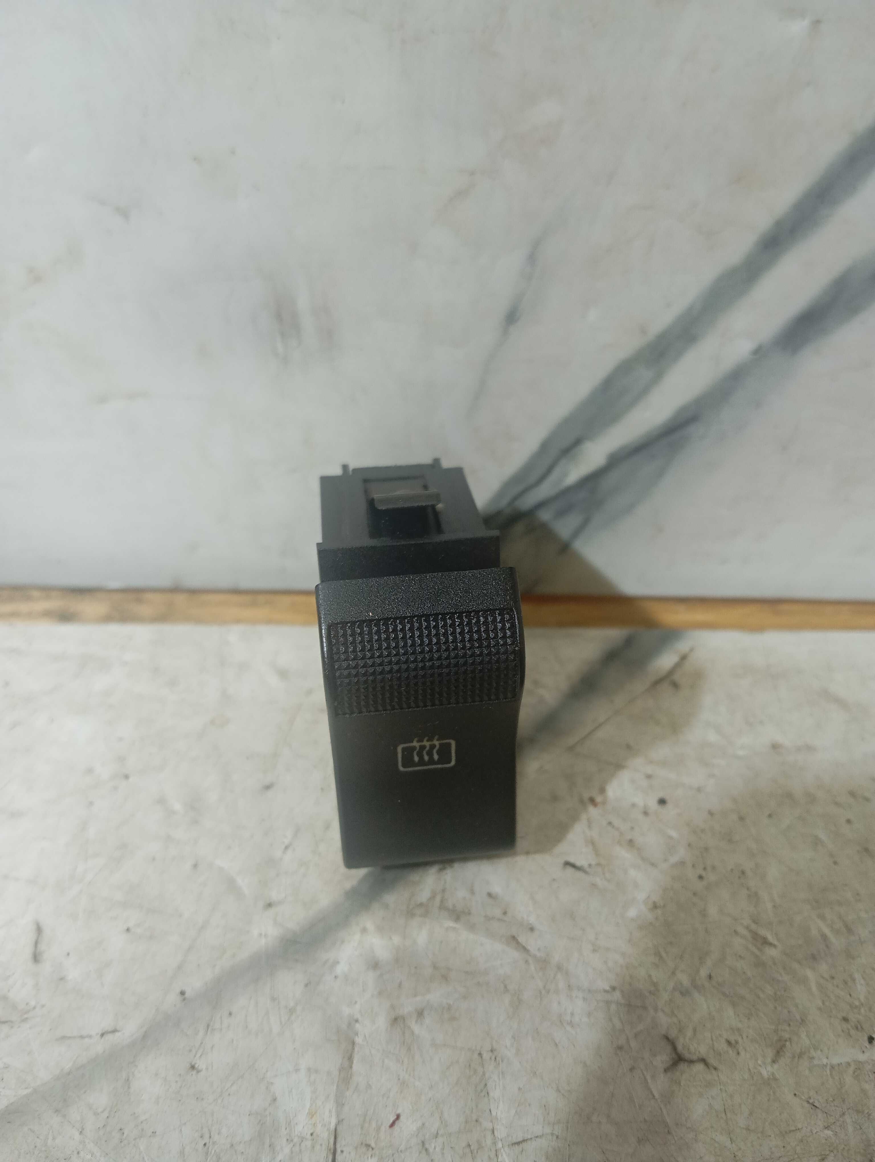 Botão Desembaçador Vw Quantum Santana 1991 A 1998